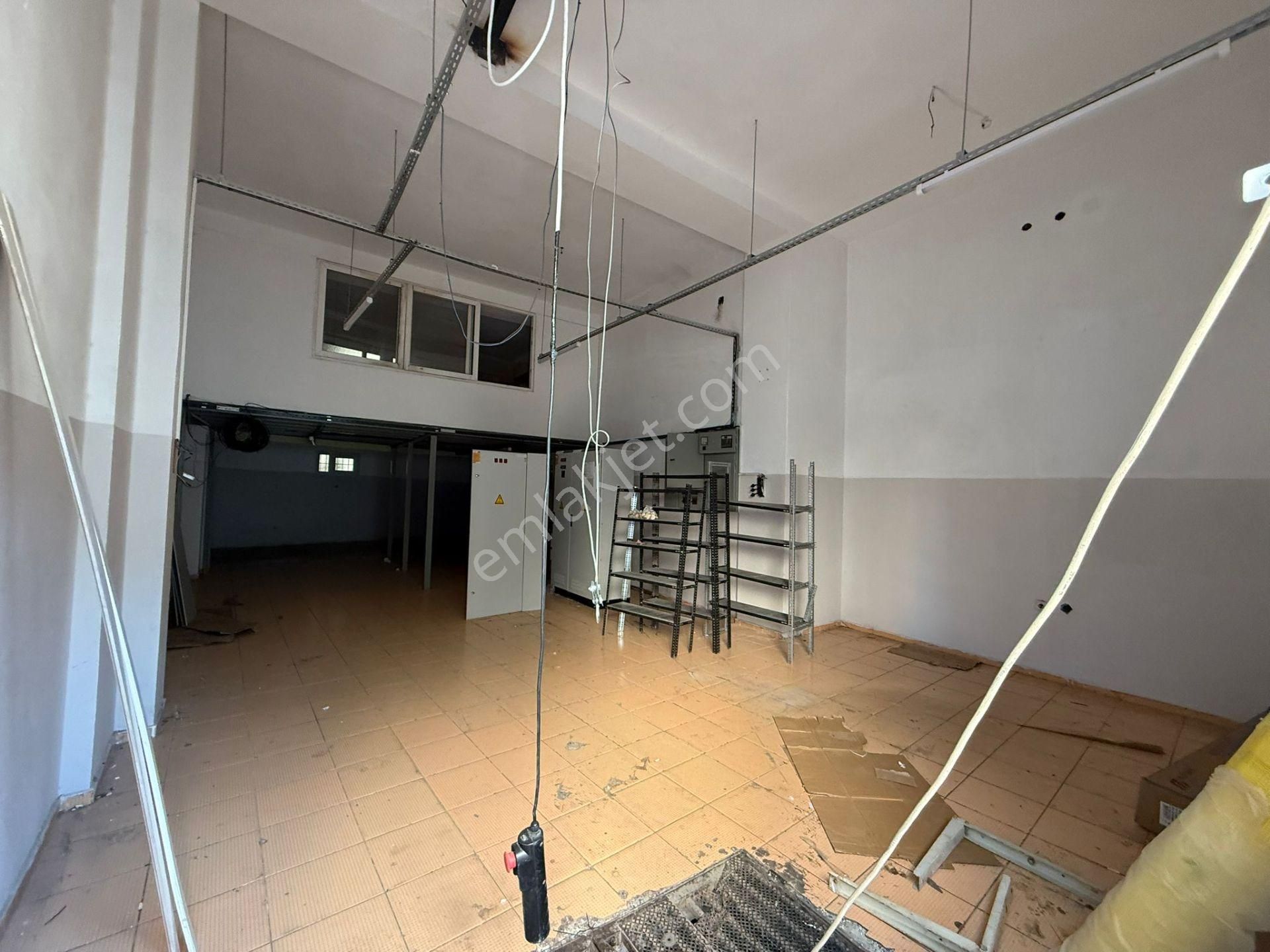 Karabağlar Belediyesi Yakını 3 Katlı 250 M² Kiralık İş Yeri - Görsel 3