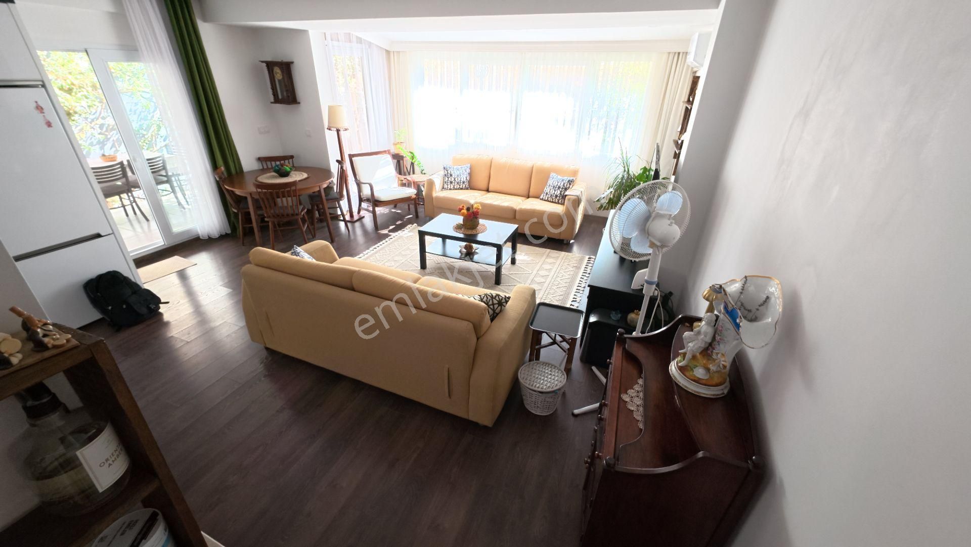 Yeni Foça'da Bahçeli Teraslı Satılık 2+1 Müstakil Ev - Görsel 18