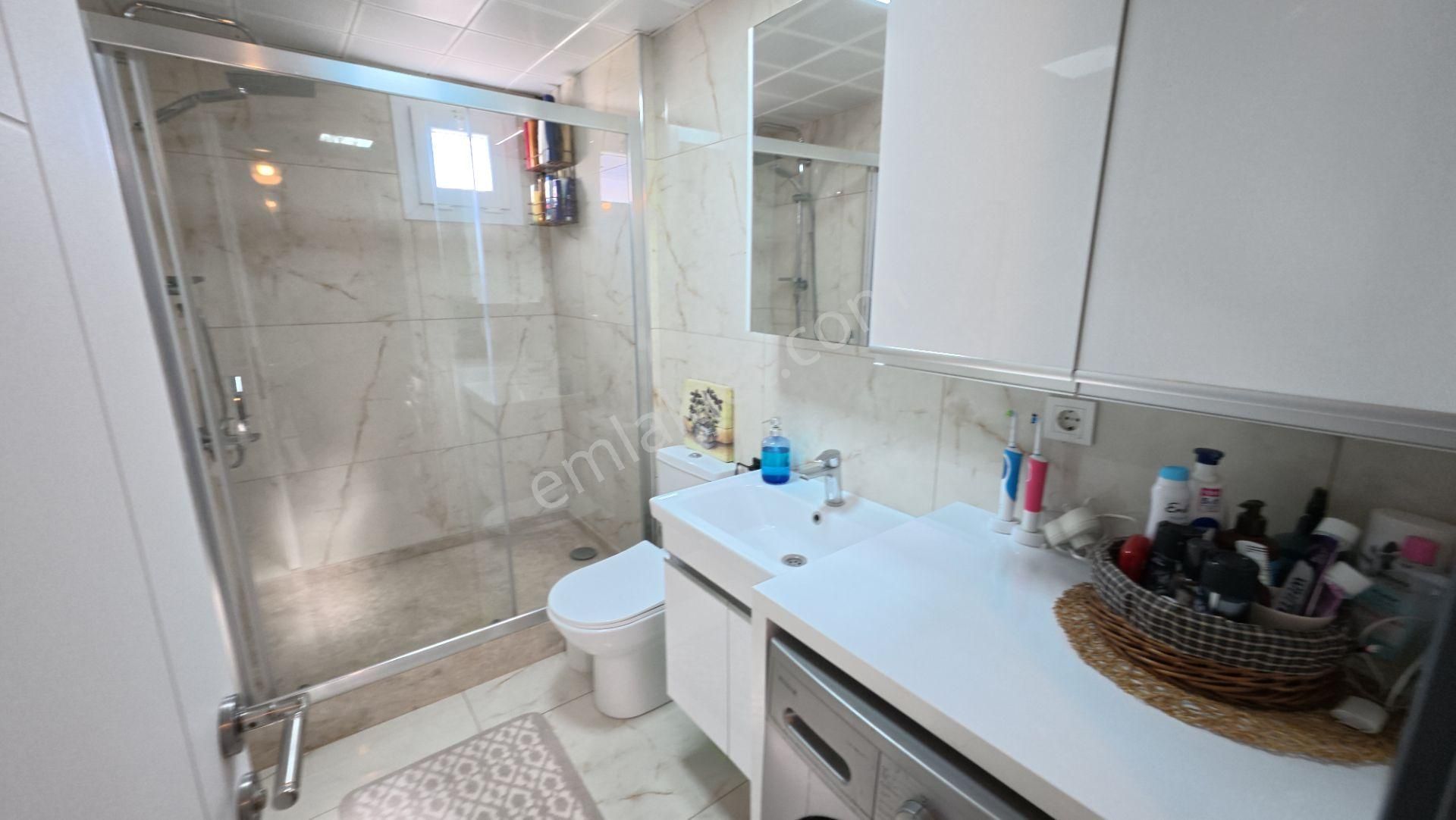 Yeni Foça'da Bahçeli Teraslı Satılık 2+1 Müstakil Ev - Görsel 11