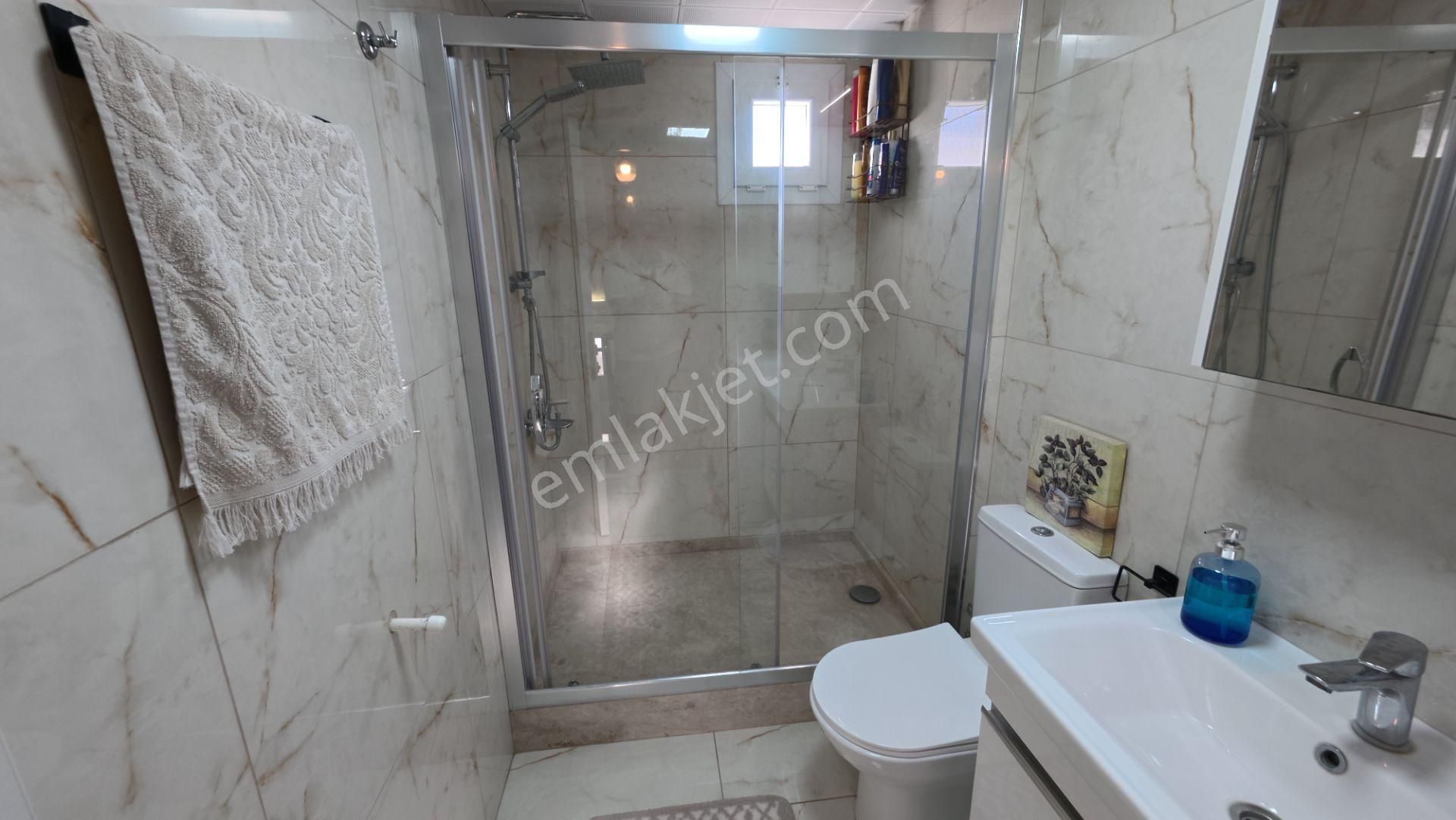 Yeni Foça'da Bahçeli Teraslı Satılık 2+1 Müstakil Ev - Görsel 12