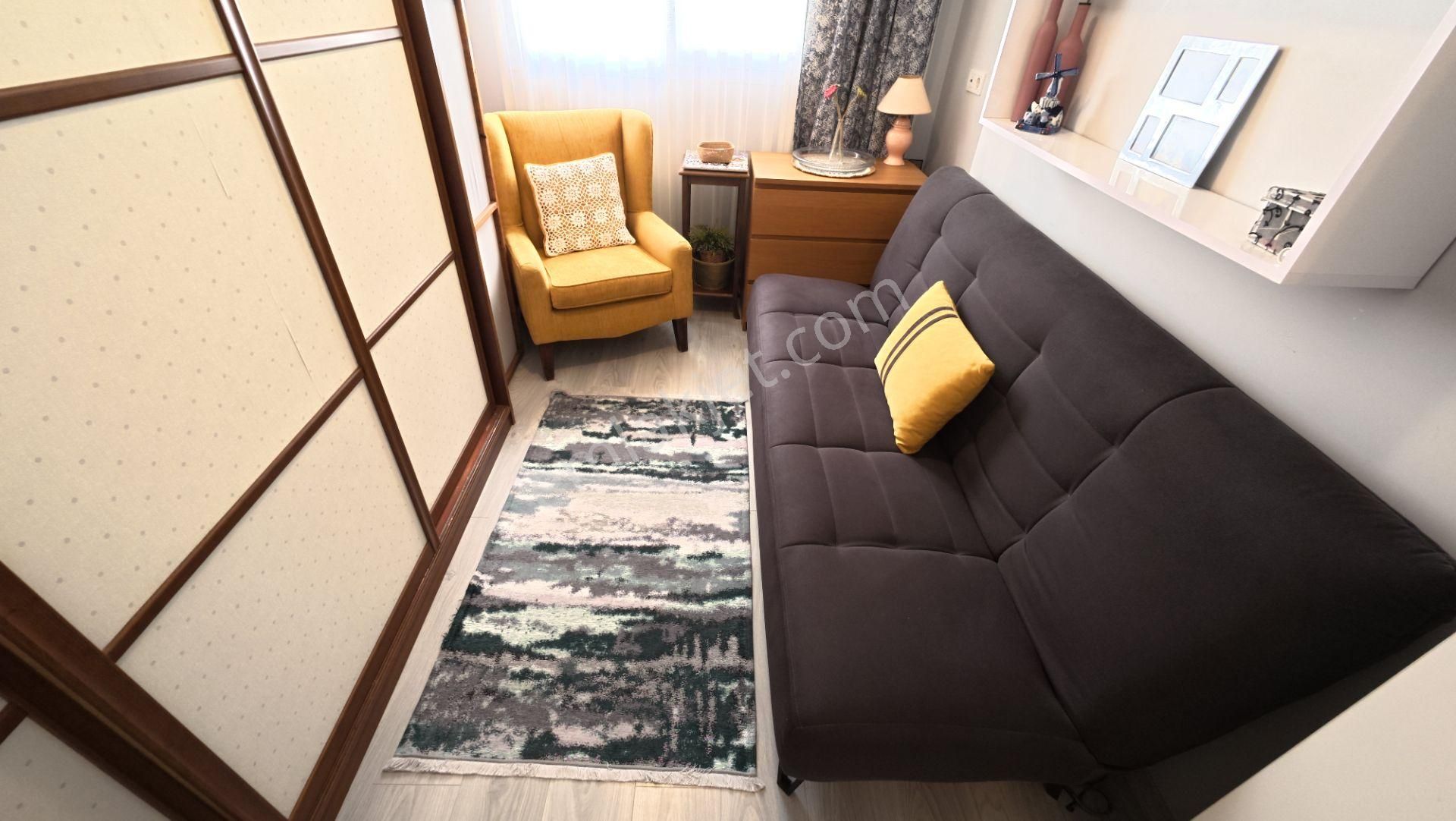 Yeni Foça'da Bahçeli Teraslı Satılık 2+1 Müstakil Ev - Görsel 14