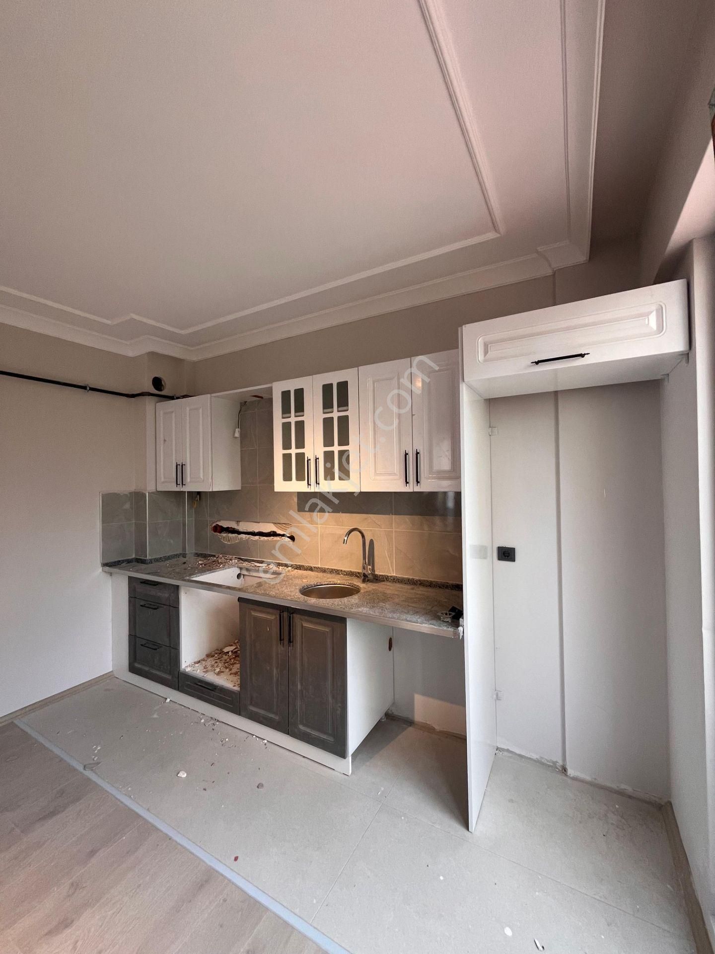 Hisardan Körfezde Tramvaraya Yakın 1+1 Satılık Daire