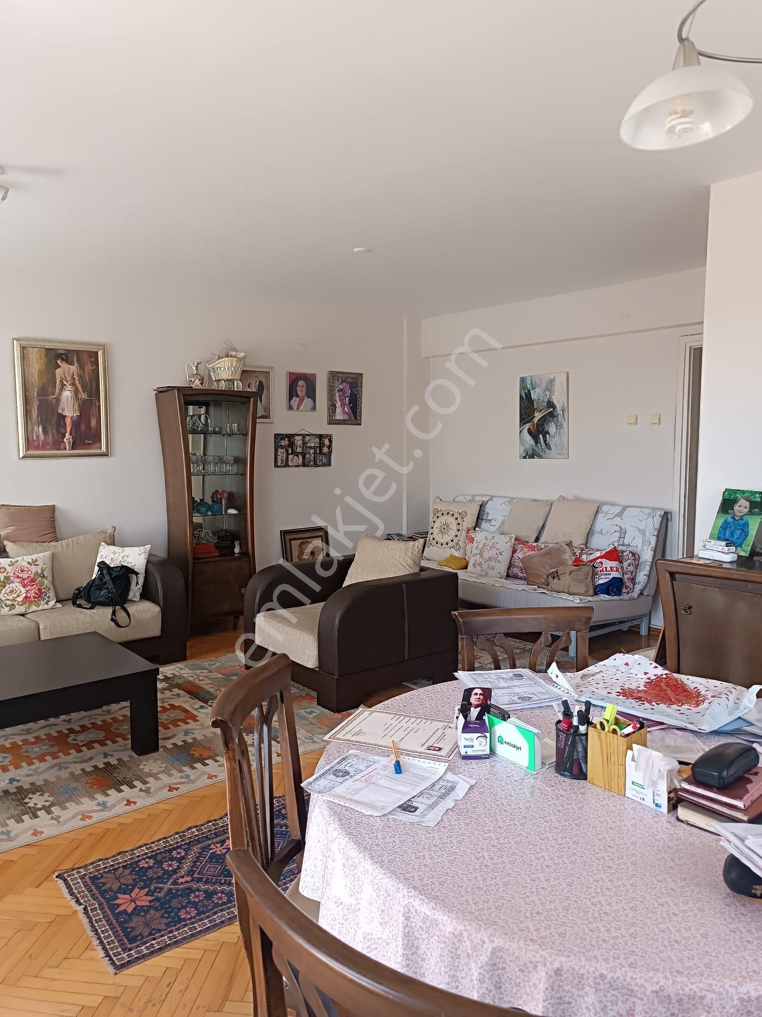 İzmir Karşıyakada Merkezi Konumda Ferah Satılık Daire - Görsel 11