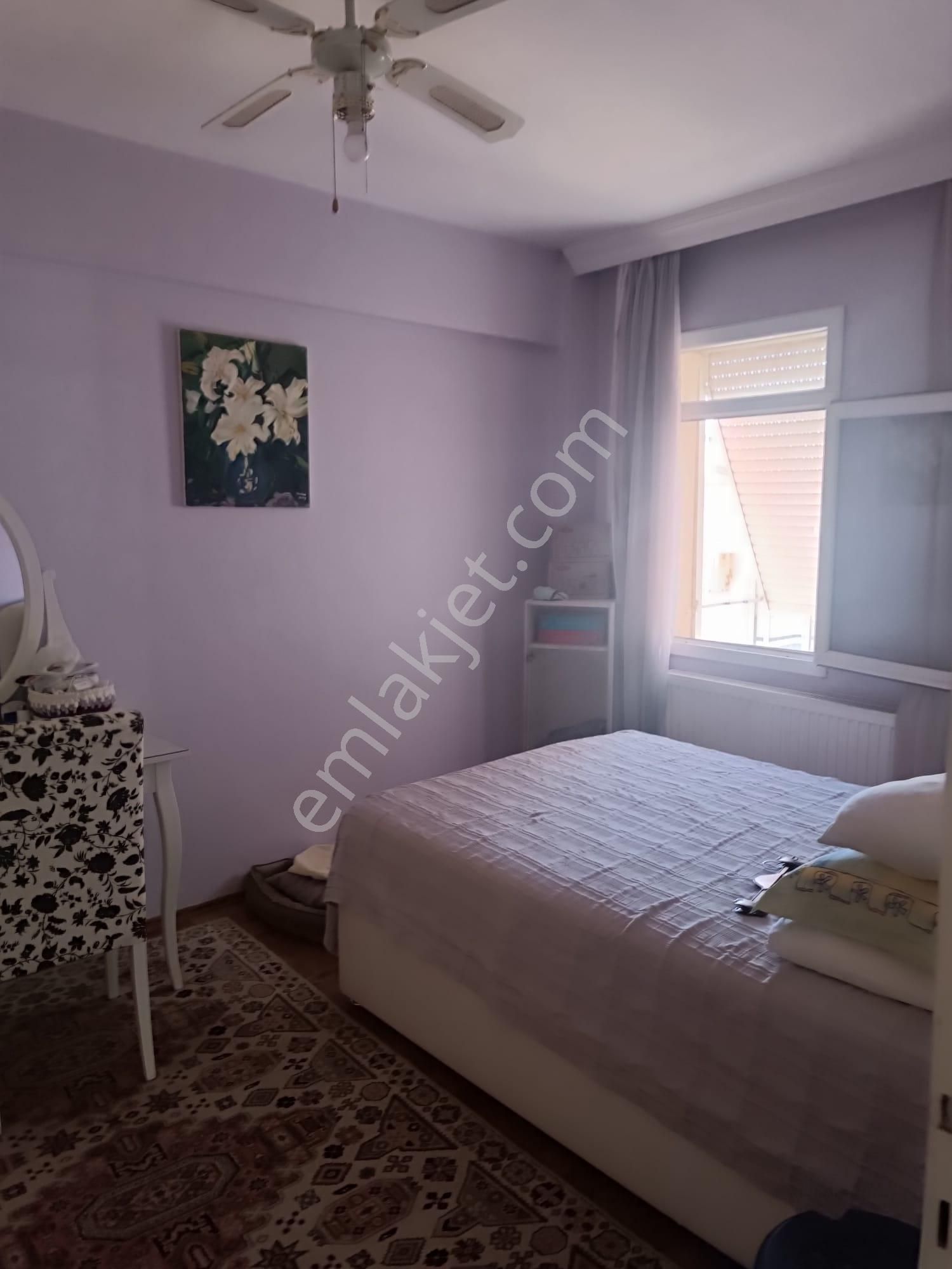 İzmir Karşıyakada Merkezi Konumda Ferah Satılık Daire - Görsel 23