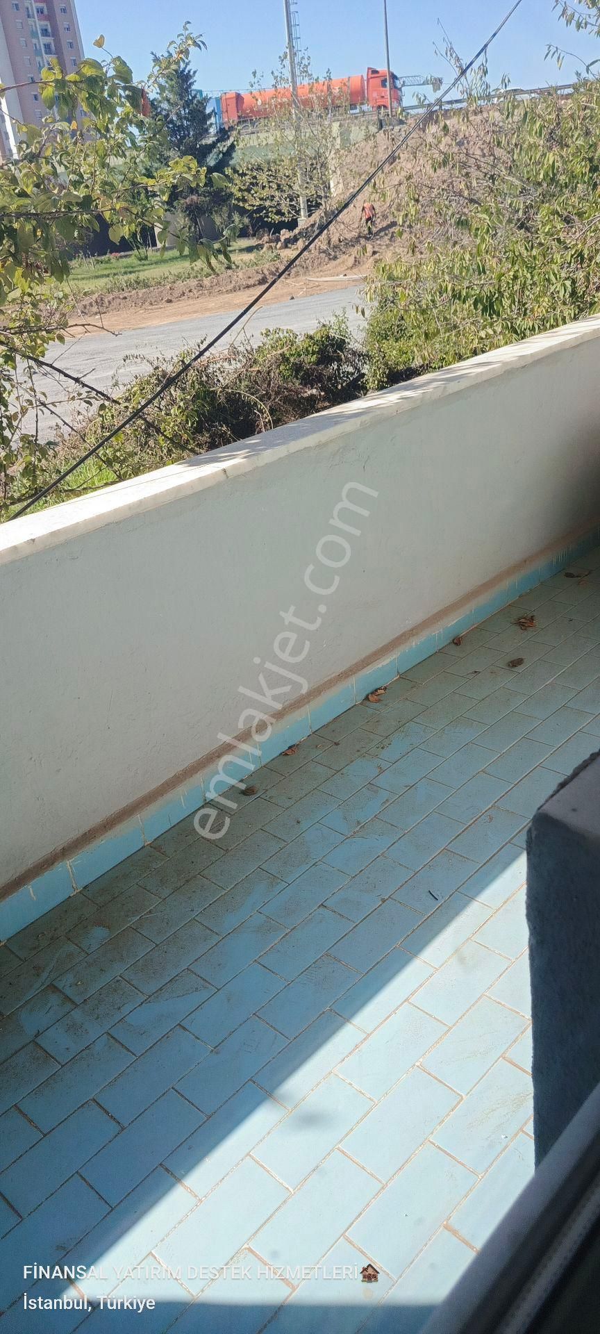 Ümraniye Ihlamurkuyu Mah 1.kat 2+1 100 Metre Balkonlu Boyalı Metrolar Yürüme Mesafesi Yabancı Ya - Görsel 16