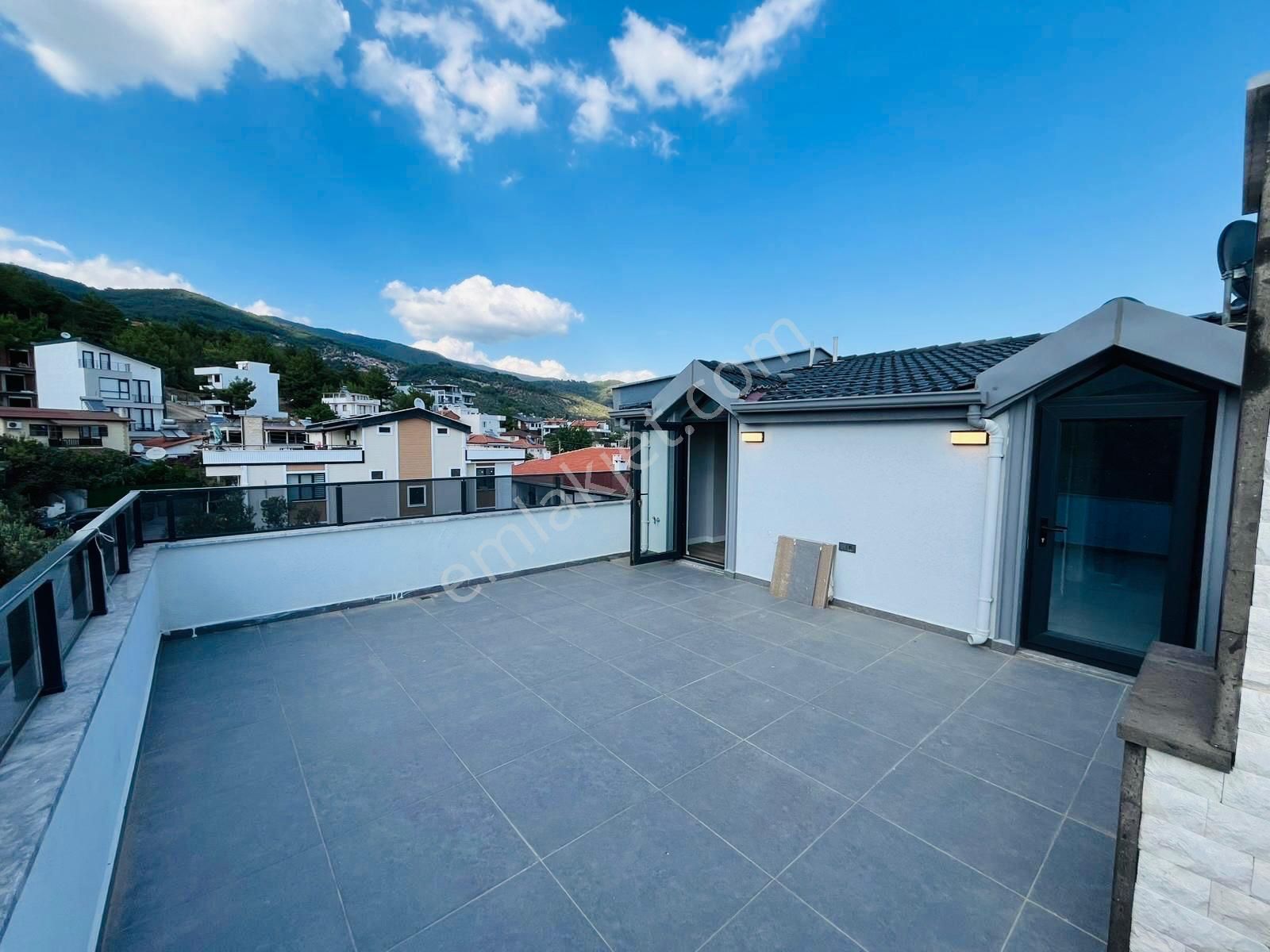 Parstan Gürede Geniş Bahçeli Deniz Ve Doğa Manzaralı 3+1 Villa - Görsel 17