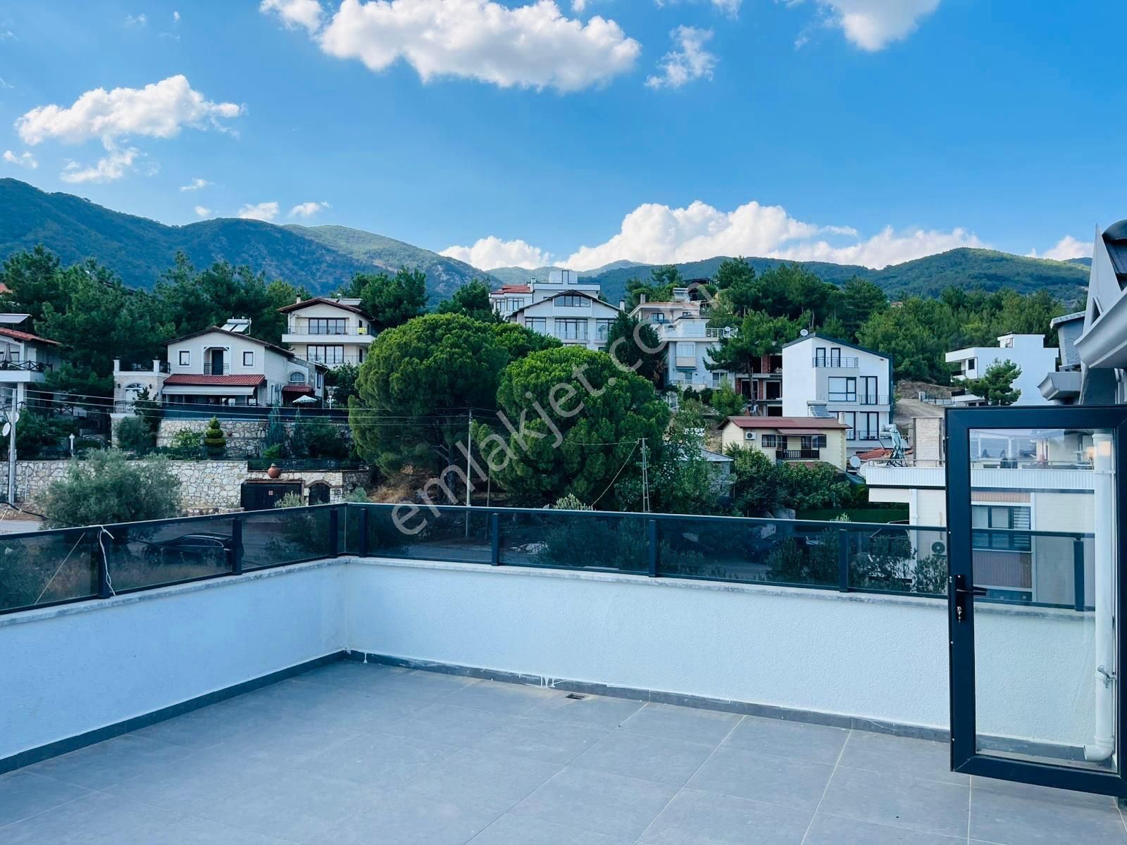 Parstan Gürede Geniş Bahçeli Deniz Ve Doğa Manzaralı 3+1 Villa - Görsel 18