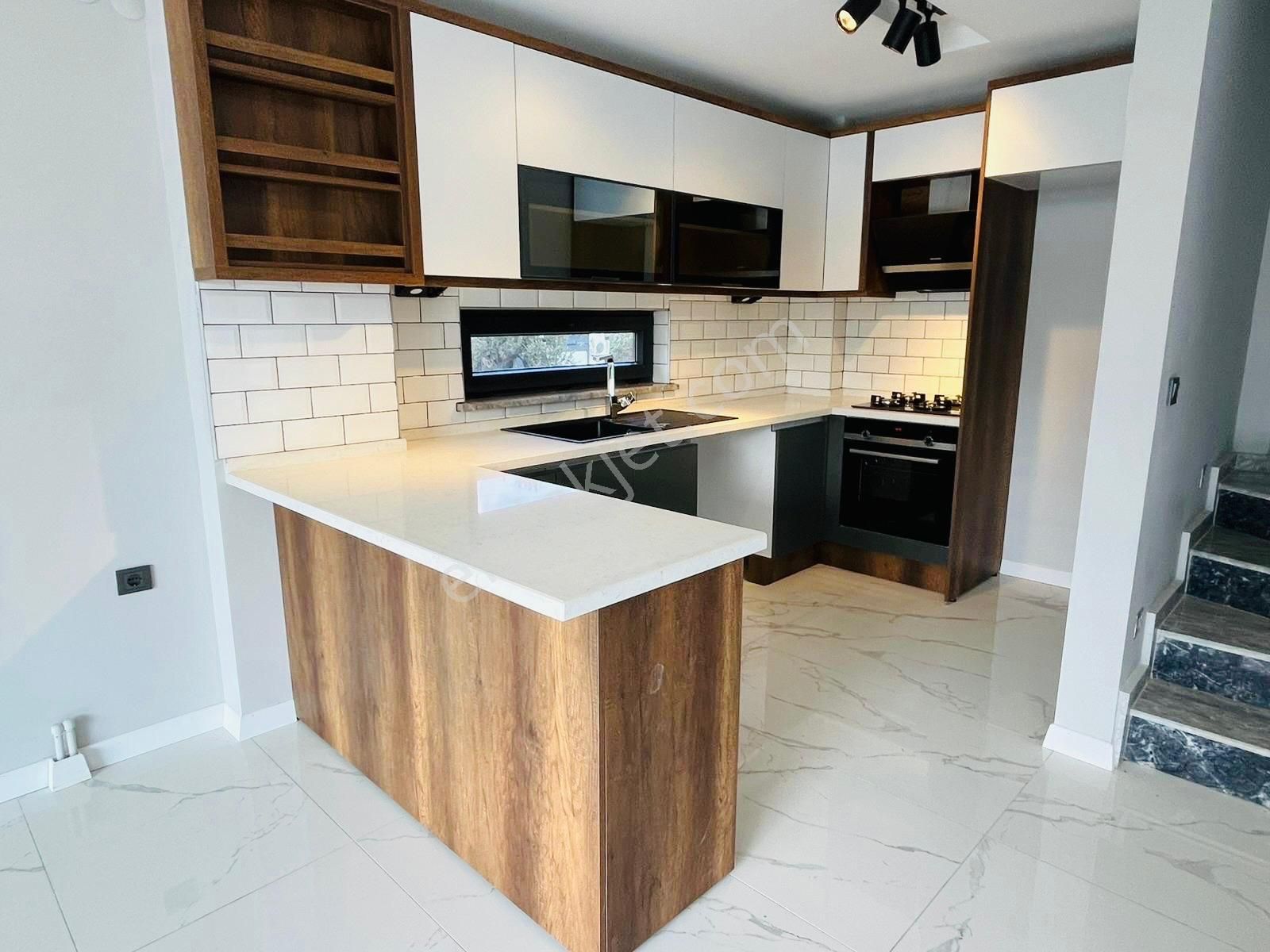 Parstan Gürede Geniş Bahçeli Deniz Ve Doğa Manzaralı 3+1 Villa - Görsel 10