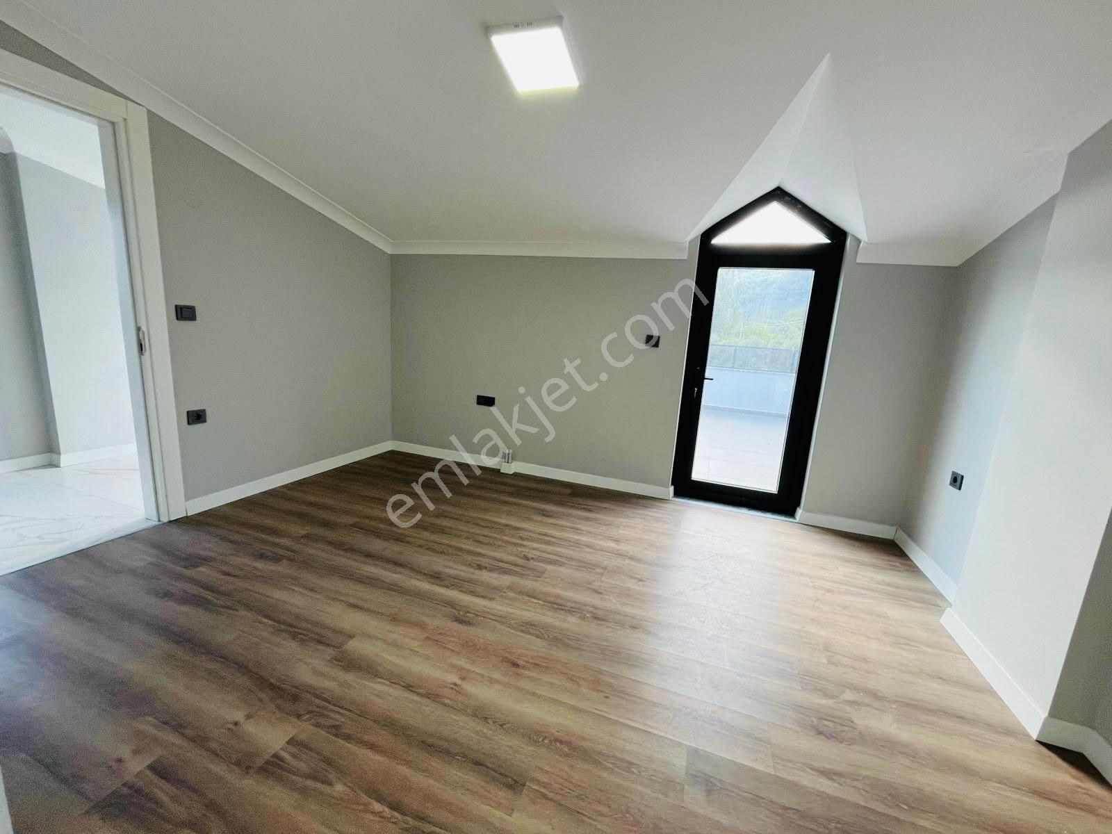 Parstan Gürede Geniş Bahçeli Deniz Ve Doğa Manzaralı 3+1 Villa - Görsel 11