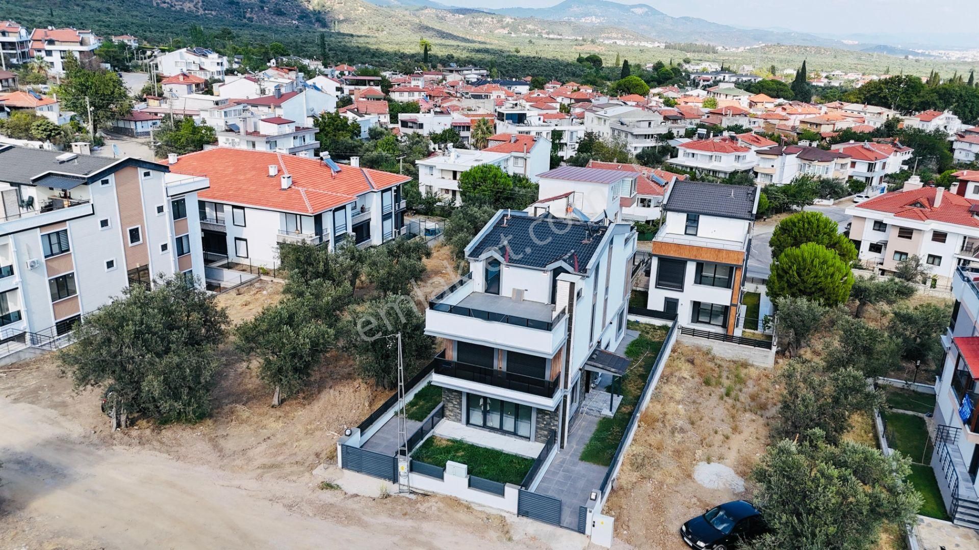 Parstan Gürede Geniş Bahçeli Deniz Ve Doğa Manzaralı 3+1 Villa