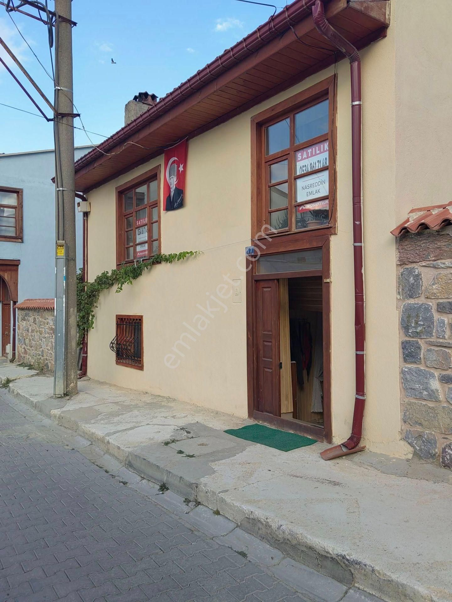 Nasreddin Emlaktan Belediye Parkı Üstü Satılık Müstakil - Görsel 7