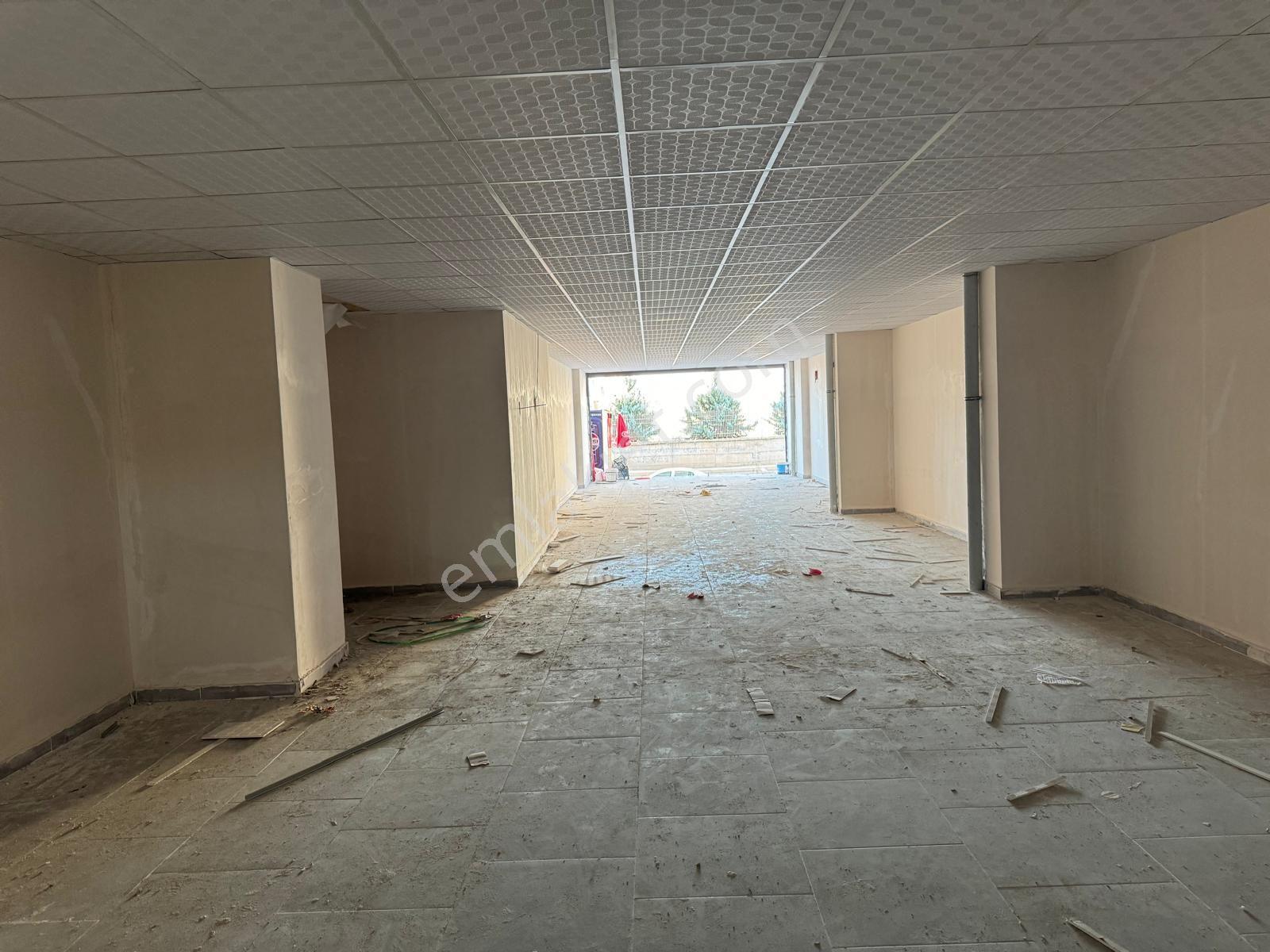 Winstown Avm Arkası İşlek Caddede Serin Milona Site Altında Satılık 136 Mt² Dükkan - Görsel 4
