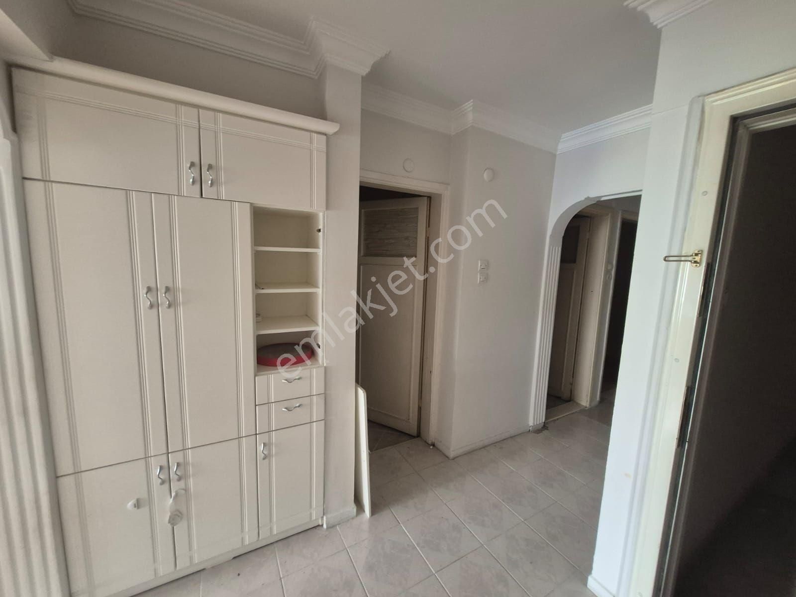 Cadde Üzerinde Kiralık Daire - Görsel 7