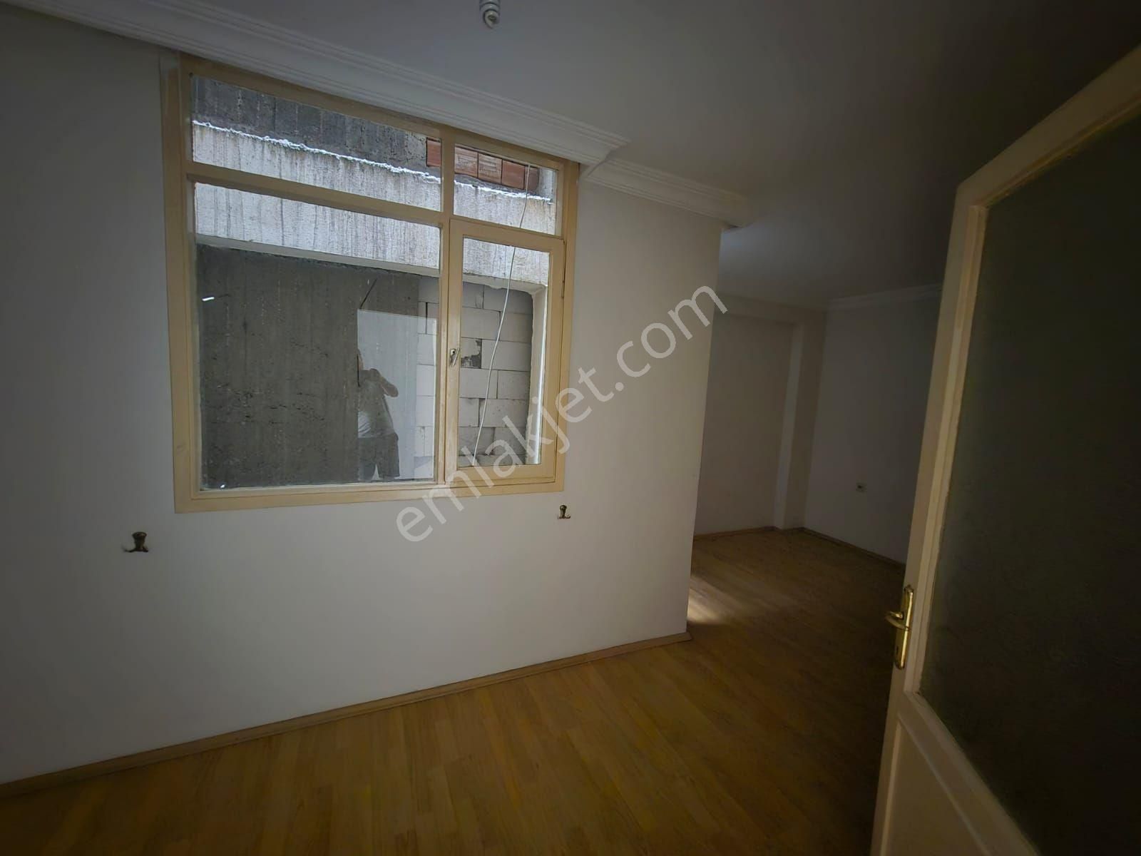 Cadde Üzerinde Kiralık Daire - Görsel 10