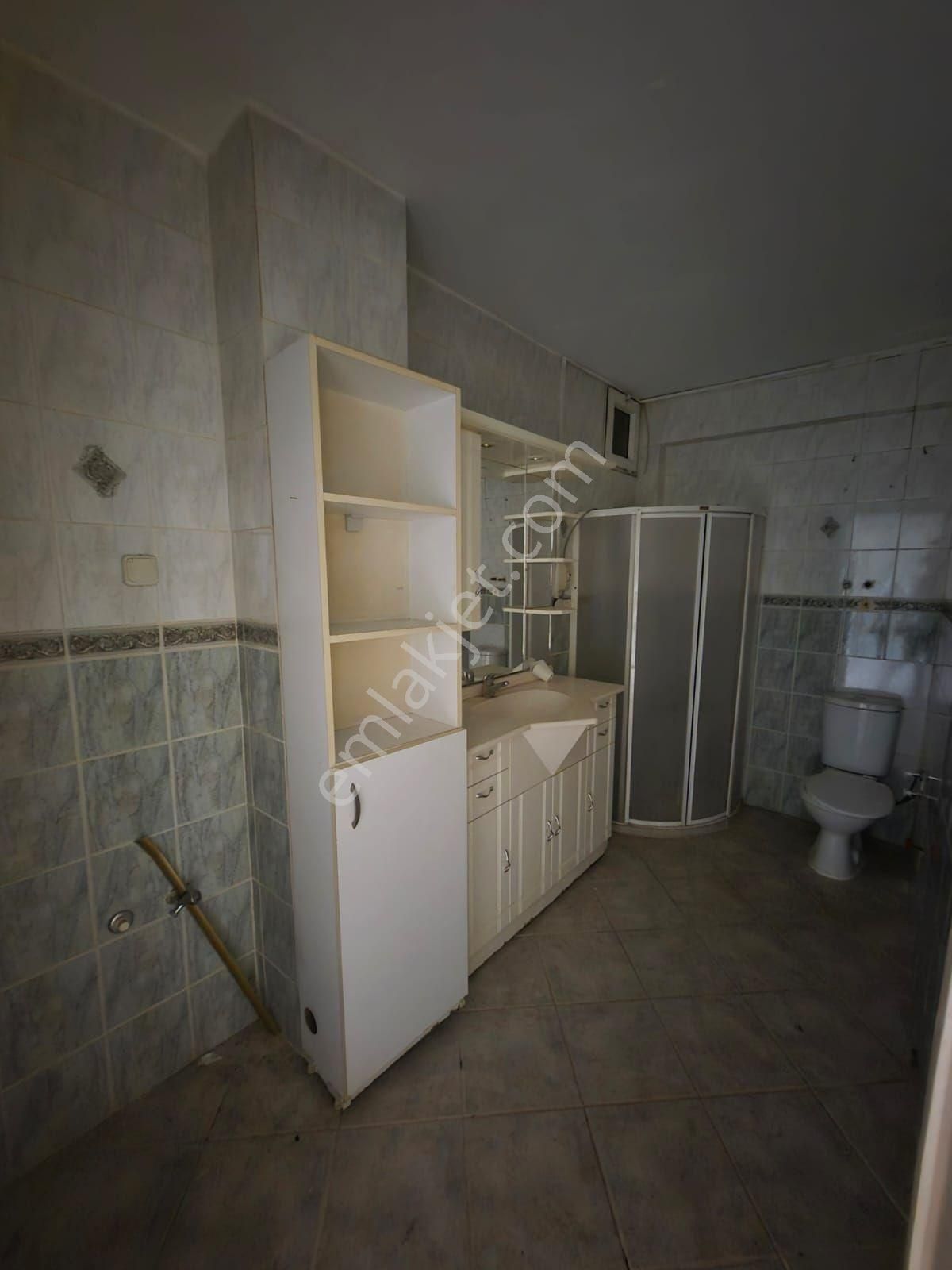 Cadde Üzerinde Kiralık Daire - Görsel 12