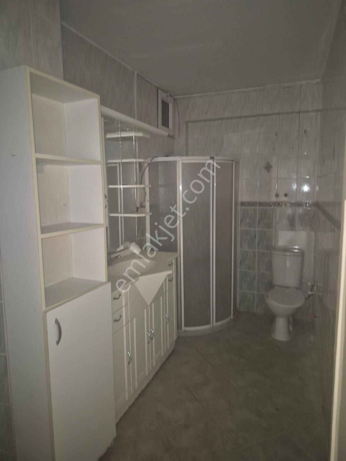 Cadde Üzerinde Kiralık Daire - Görsel 9