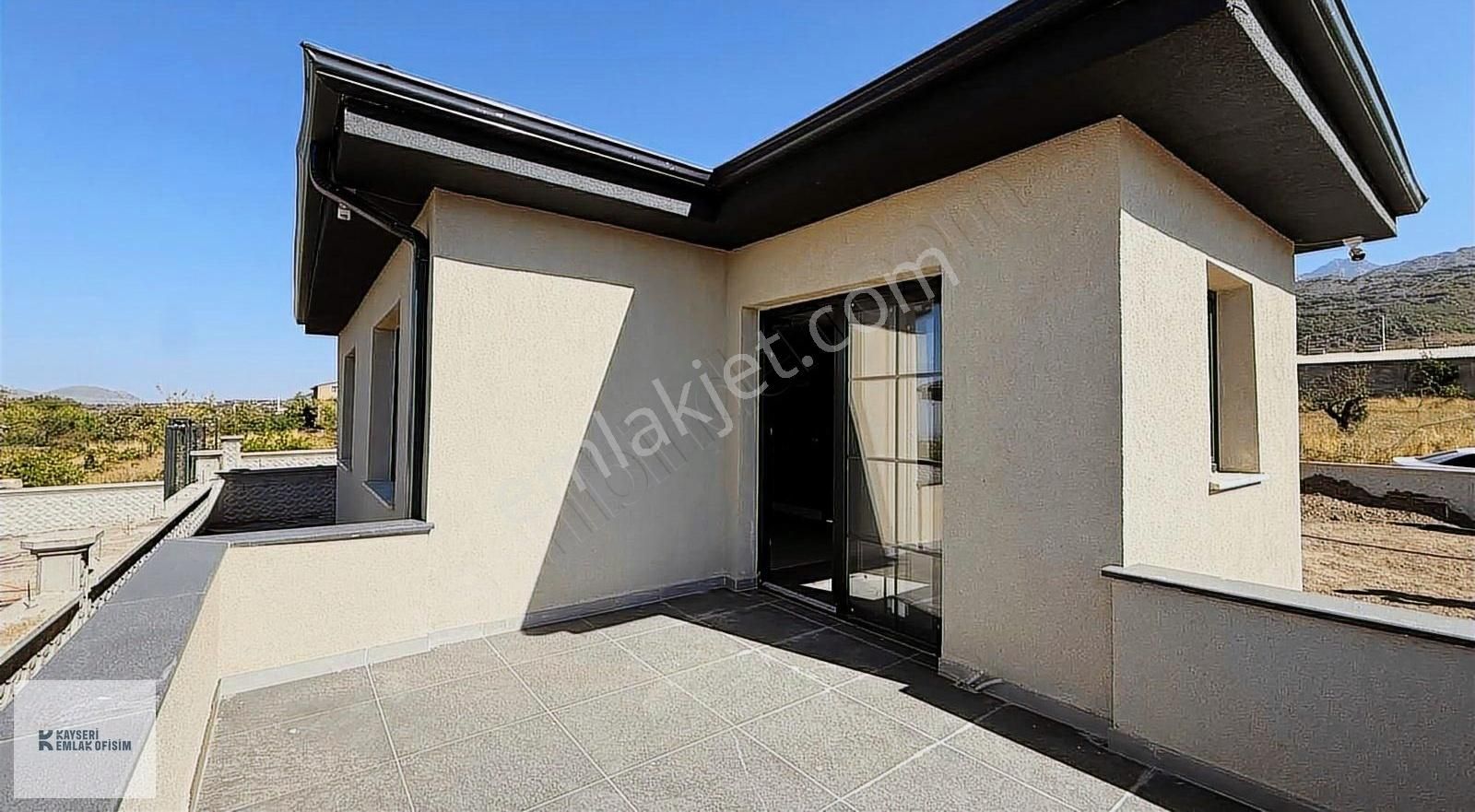 Emlak Ofisimden / Beğendik Mah. 2+1 419 M2 Arsalı Villa - Görsel 17