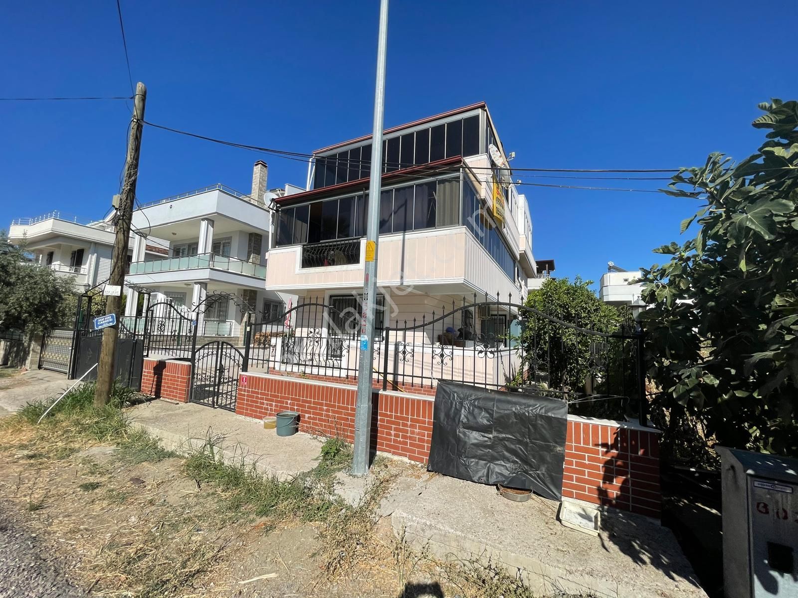 Sabri Pınarbaşı'dan Güre'de Satılık 300m2 Arsa İçinde Tek Müstakil Ev - Görsel 2