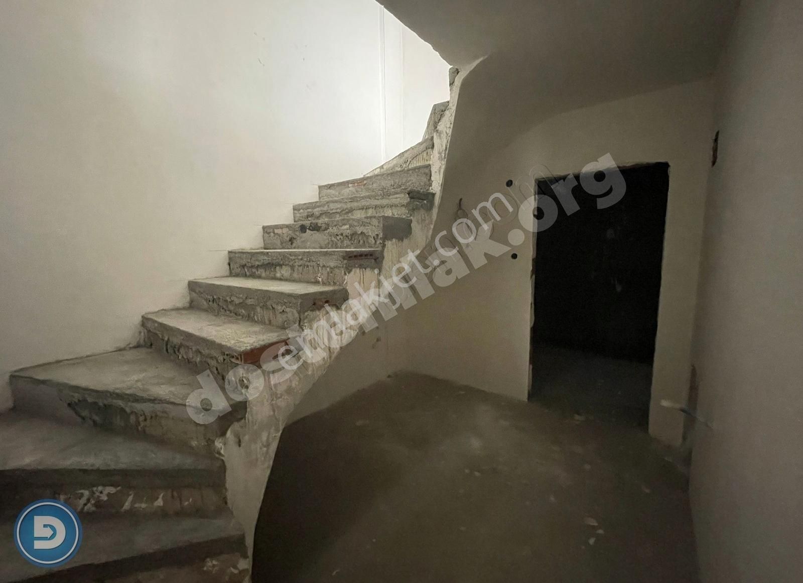 Kestel Vanimehmet Mh. Satılık 4 Katlı Villa // D O S T Emlak - Görsel 6