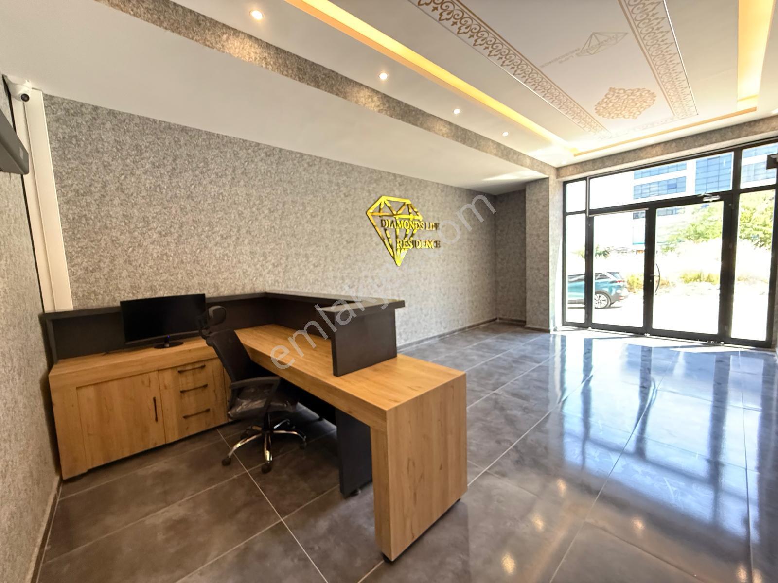 Delux'den Cadde Üzeri Kiralık Sıfır Residence 1+1 Ofis - Görsel 3