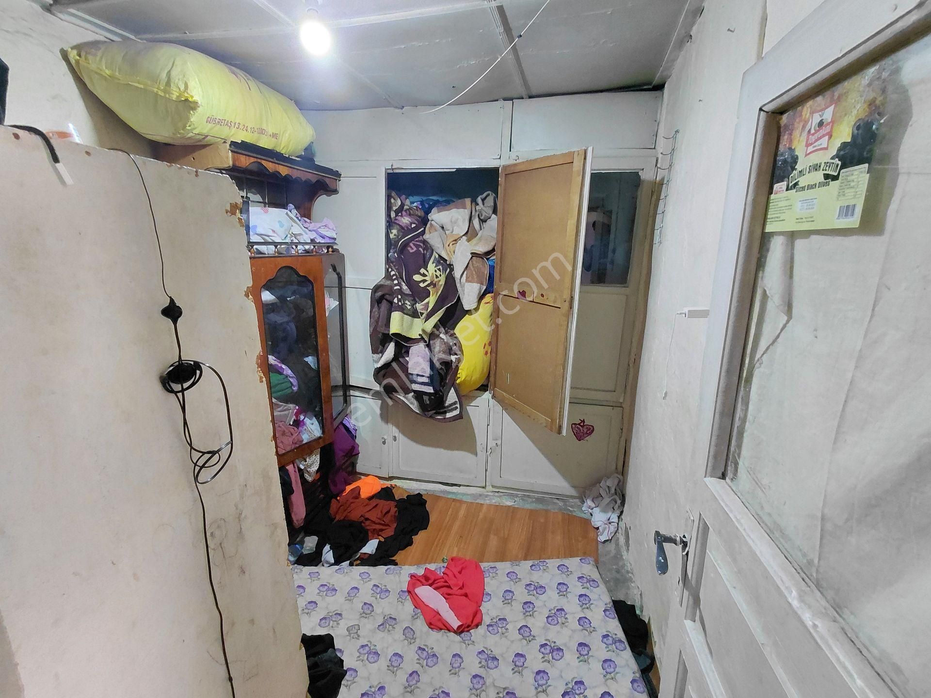 Akhisar Zeytinliova Da Satılık 226 M2 Arsa İçinde Köy Evi 825.000 Tl - Görsel 3