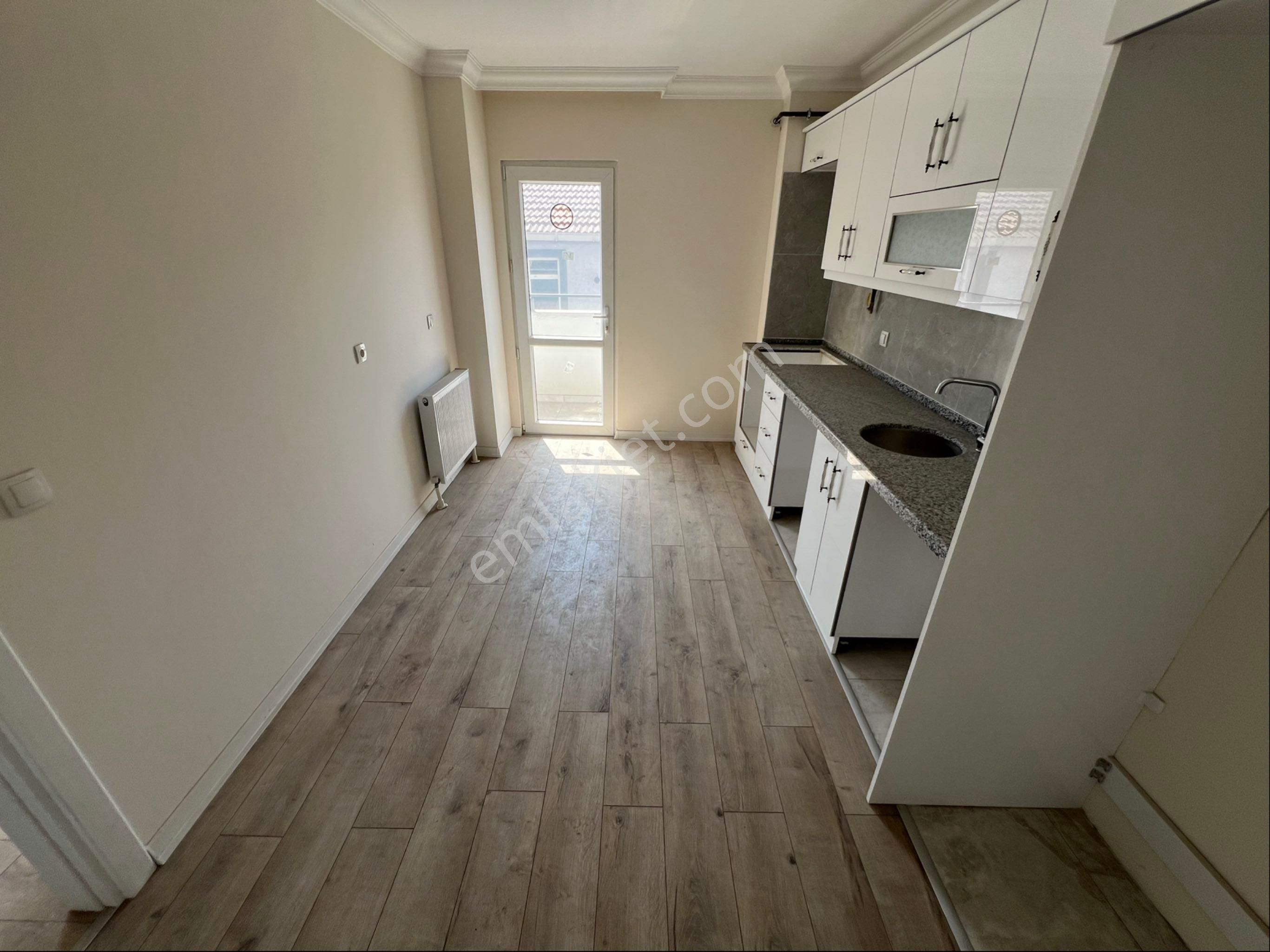 Vizyon Emlak'tan 3+1 Caddeye Yakın Çift Teraslı Üst Dubleks - Görsel 10