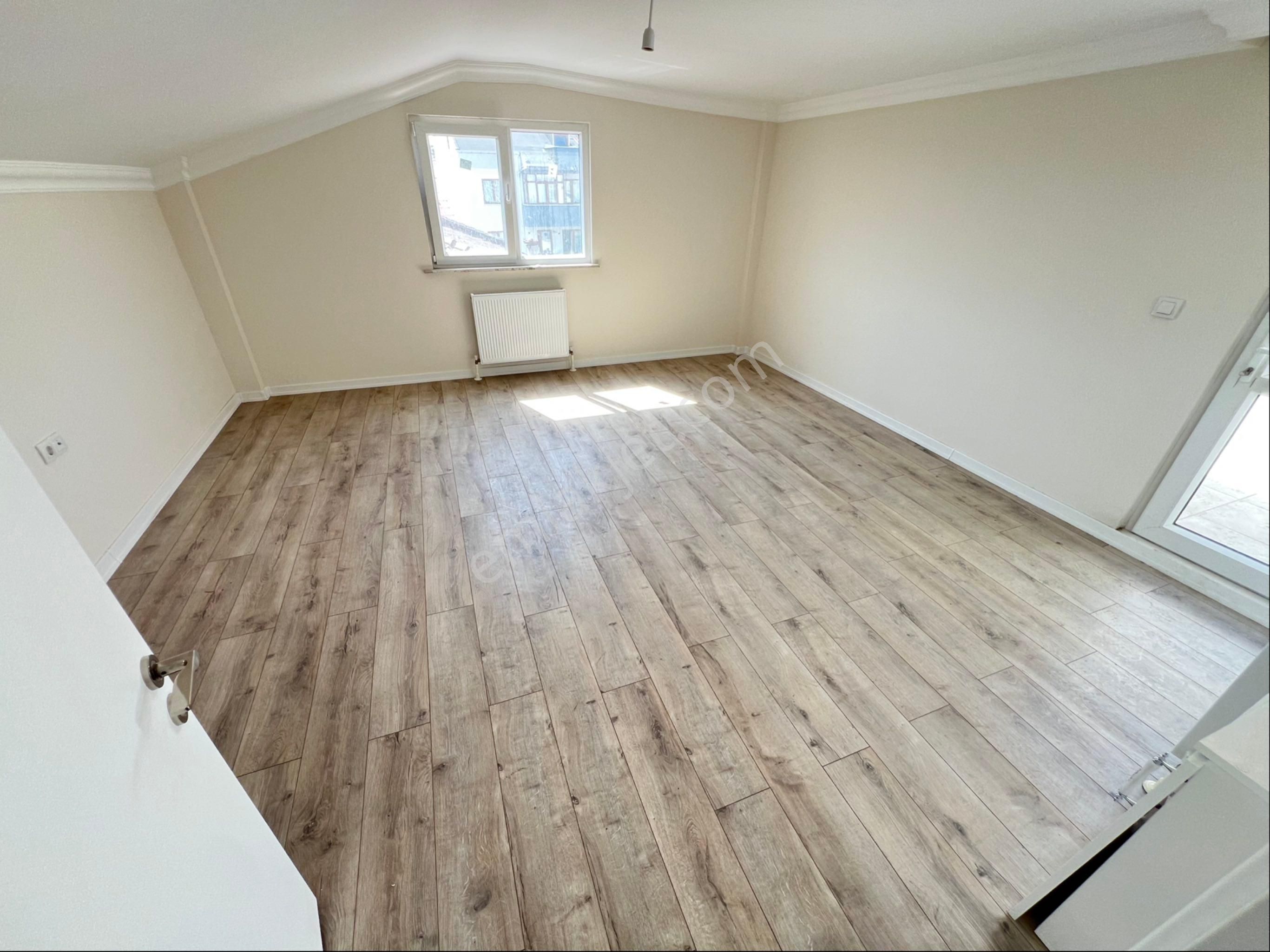 Vizyon Emlak'tan 3+1 Caddeye Yakın Çift Teraslı Üst Dubleks - Görsel 8