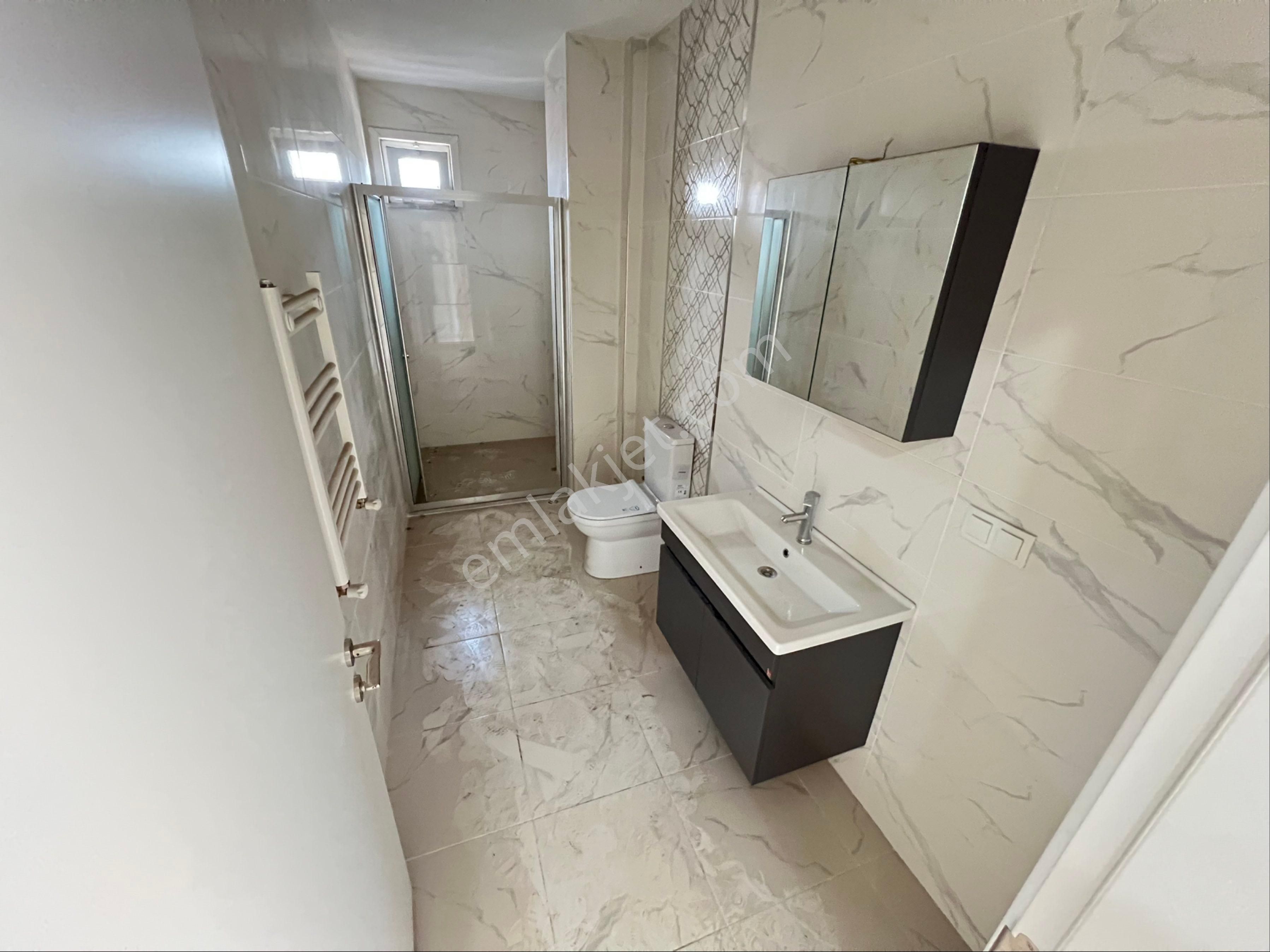 Vizyon Emlak'tan 3+1 Caddeye Yakın Çift Teraslı Üst Dubleks - Görsel 15