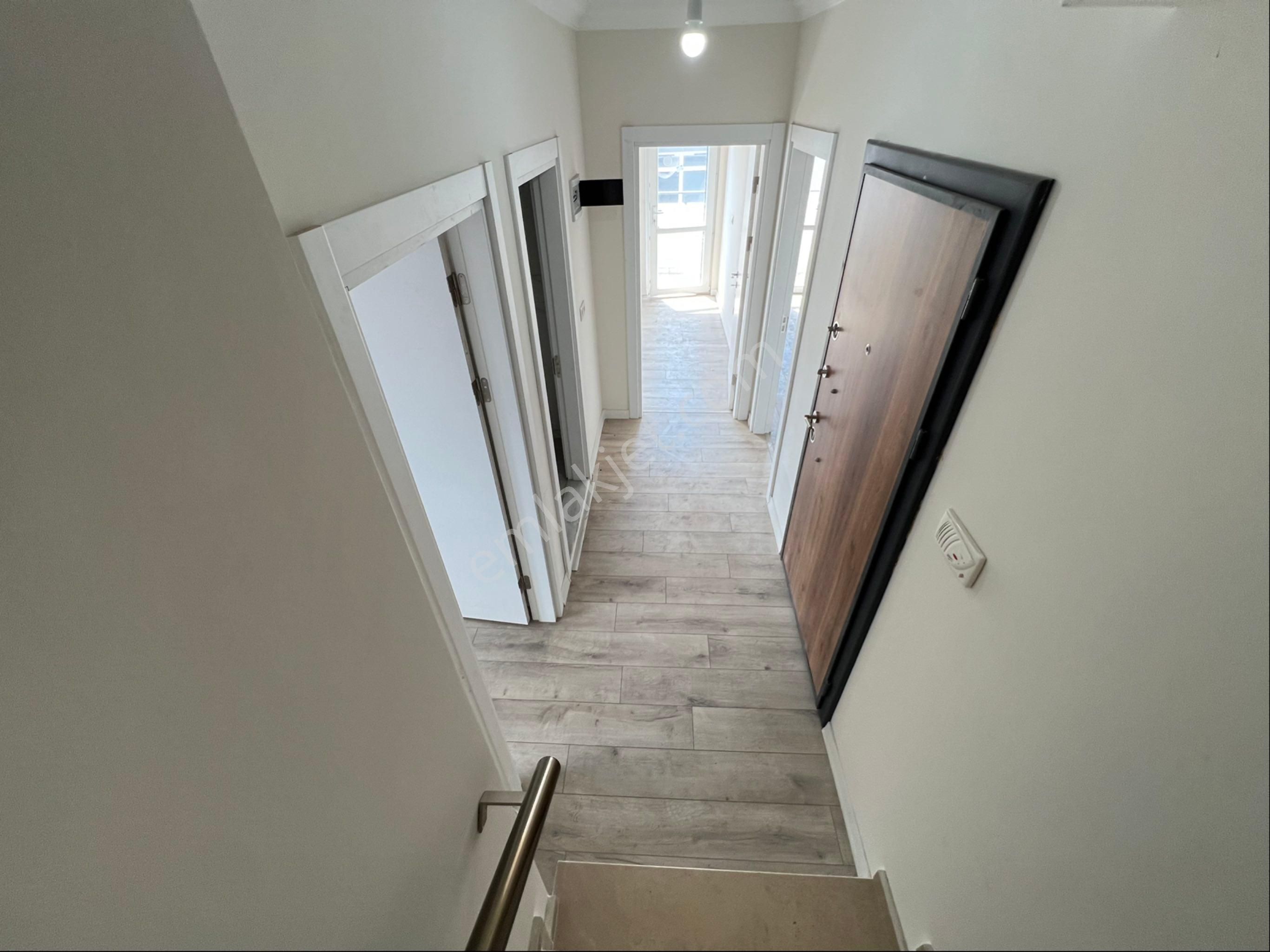 Vizyon Emlak'tan 3+1 Caddeye Yakın Çift Teraslı Üst Dubleks - Görsel 20