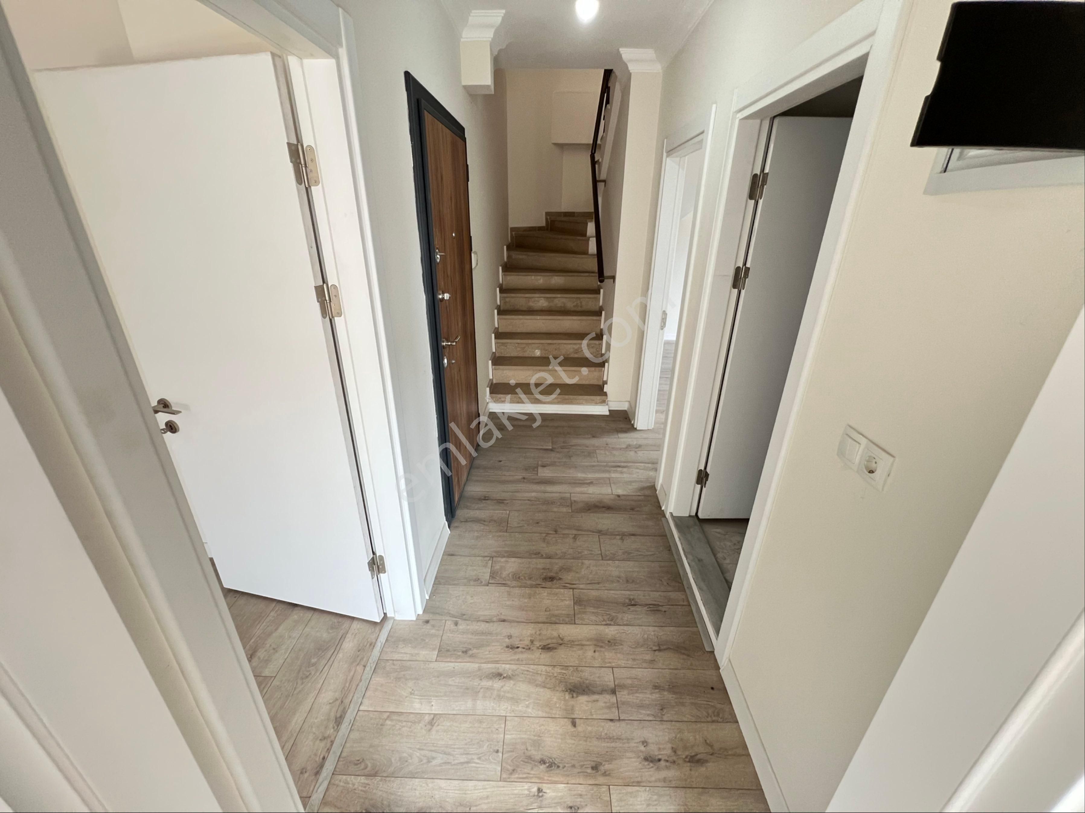 Vizyon Emlak'tan 3+1 Caddeye Yakın Çift Teraslı Üst Dubleks - Görsel 19