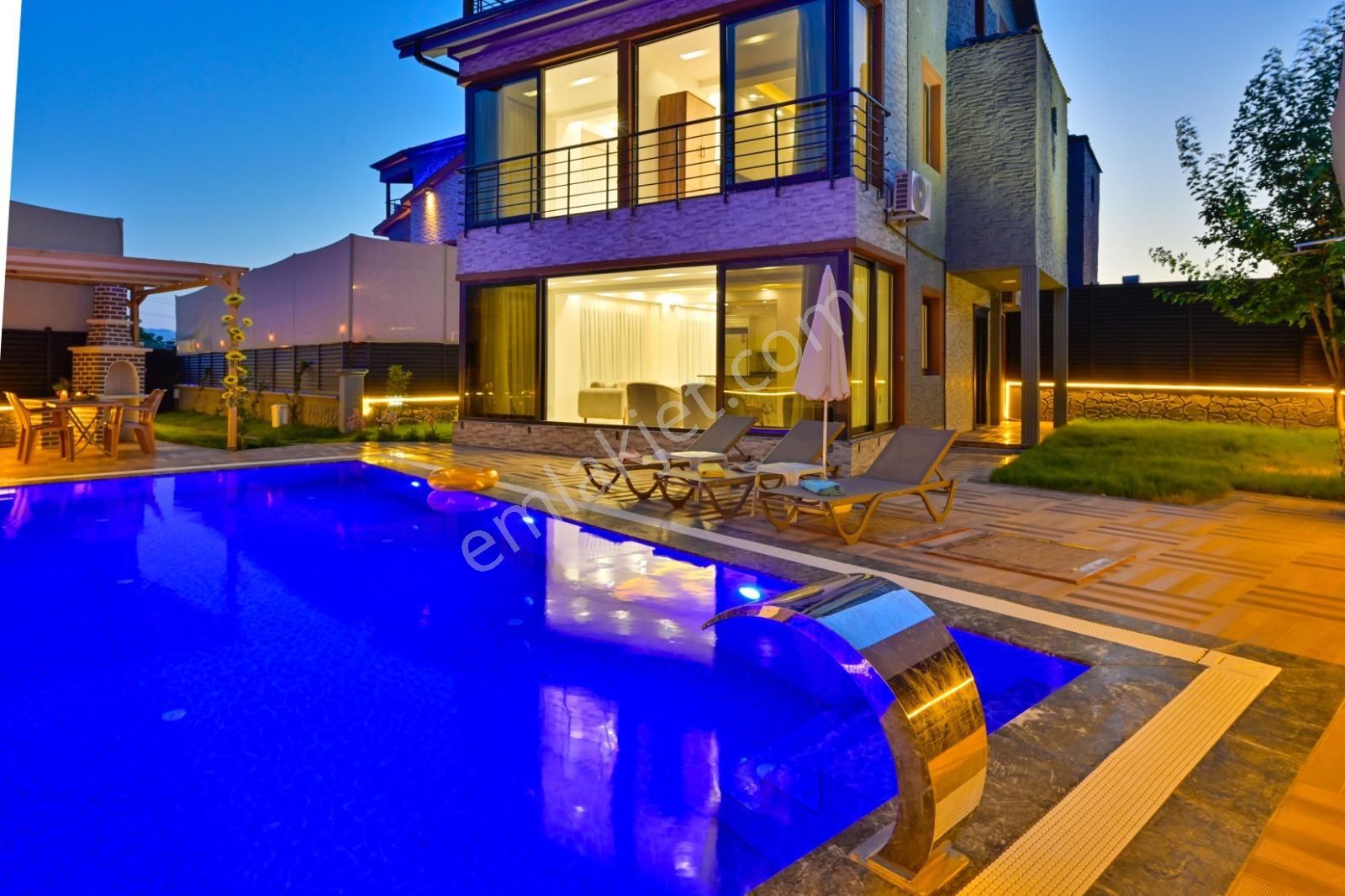 Stop’tan Çamköy Müstakil Havuzlu Lüks Villa - Görsel 2