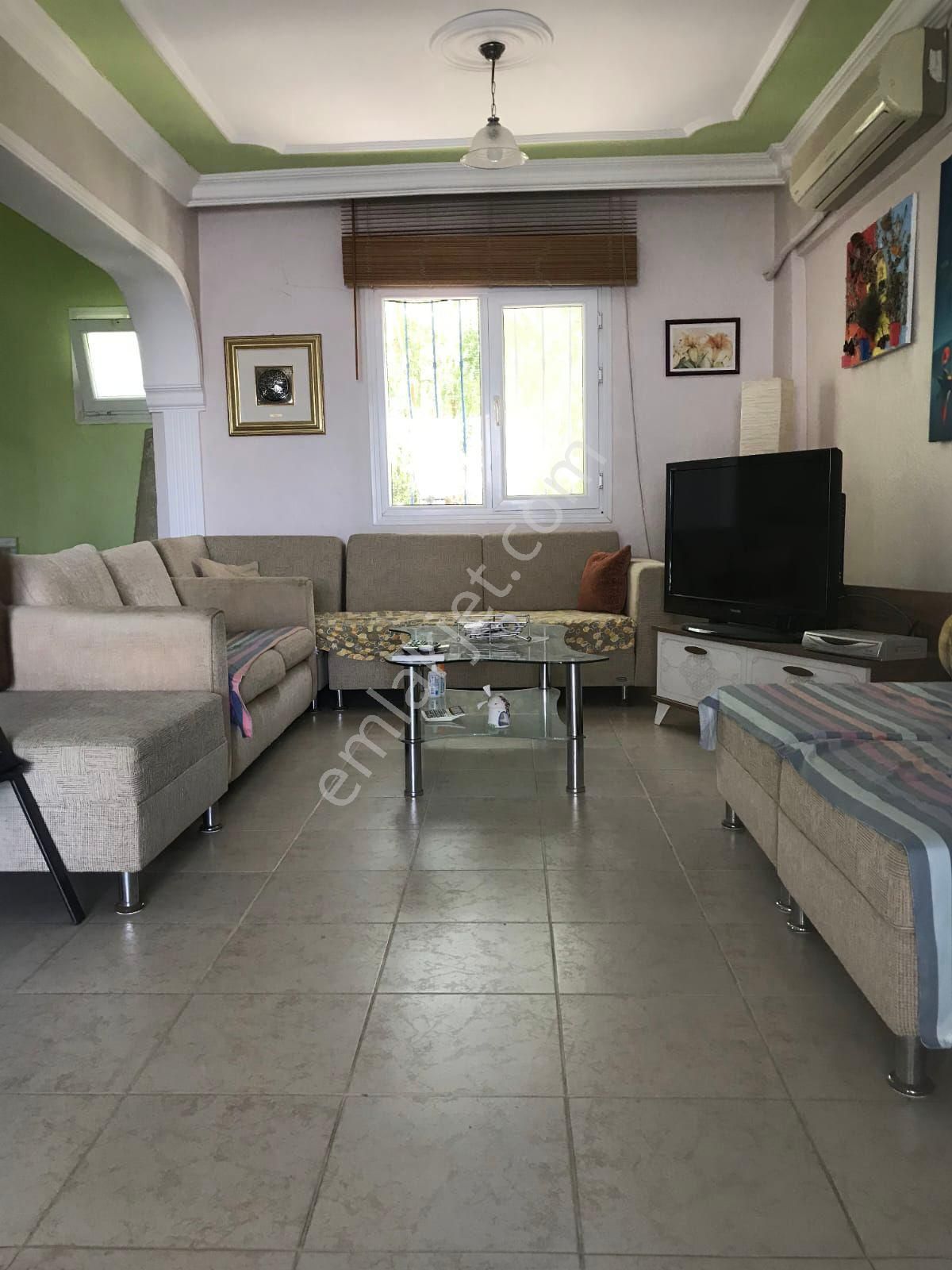Kuşadası Kadinlardenizin'de Deniz Manzarali Triplex Villa - Görsel 10