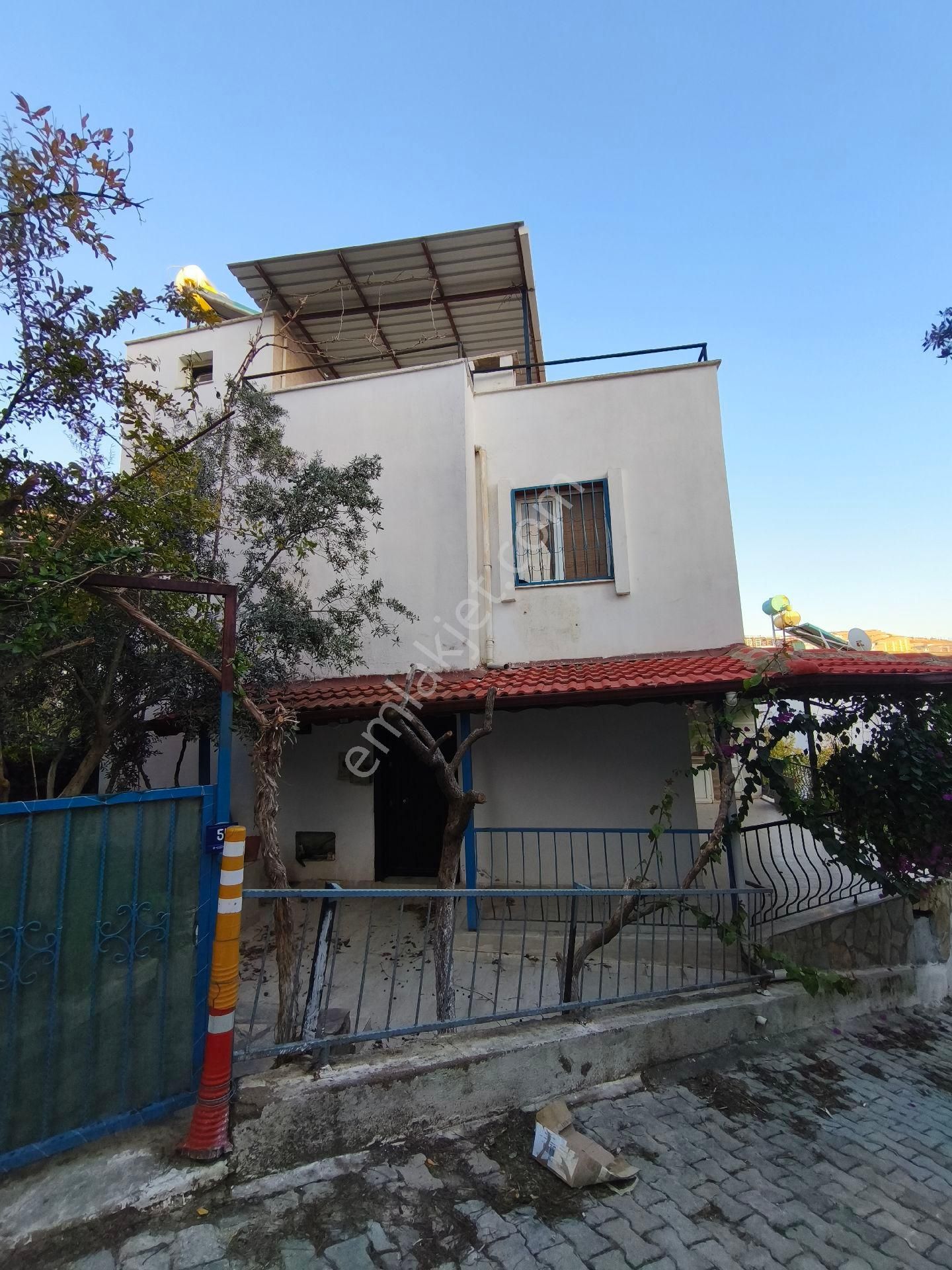 Kuşadası Kadinlardenizin'de Deniz Manzarali Triplex Villa - Görsel 6