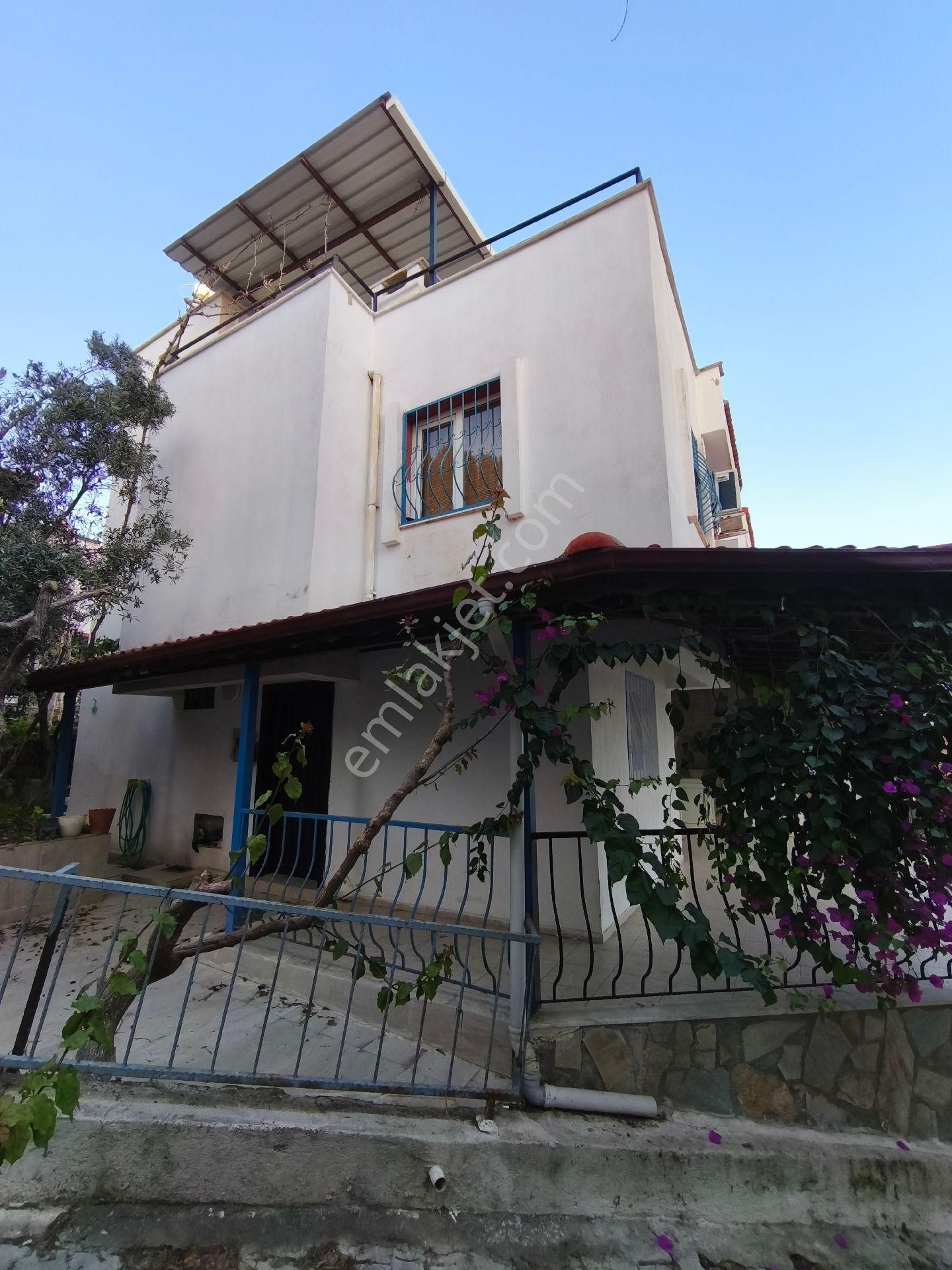 Kuşadası Kadinlardenizin'de Deniz Manzarali Triplex Villa - Görsel 7