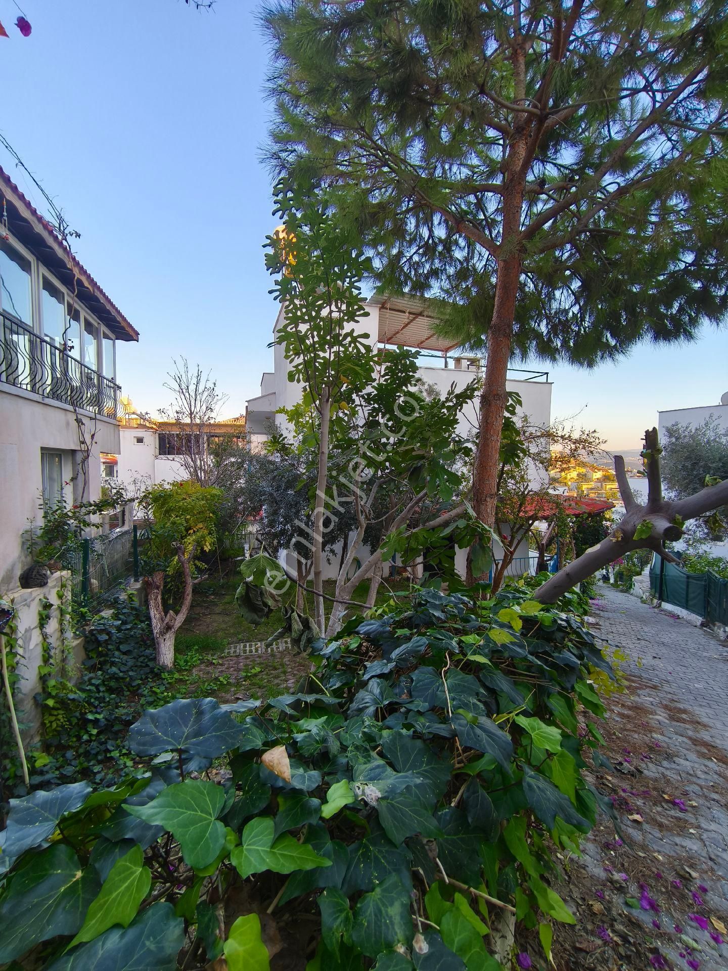 Kuşadası Kadinlardenizin'de Deniz Manzarali Triplex Villa - Görsel 3