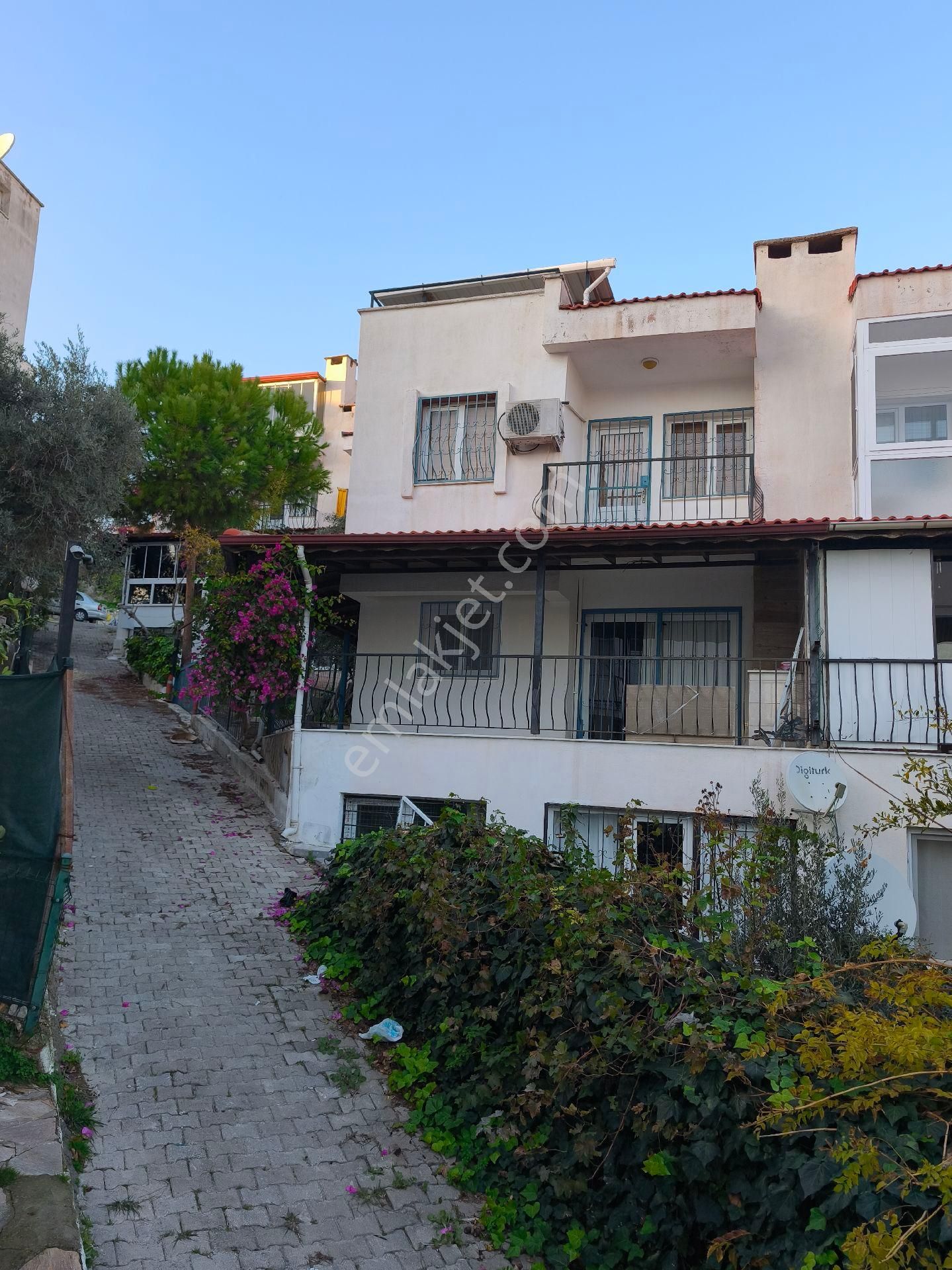 Kuşadası Kadinlardenizin'de Deniz Manzarali Triplex Villa - Görsel 9