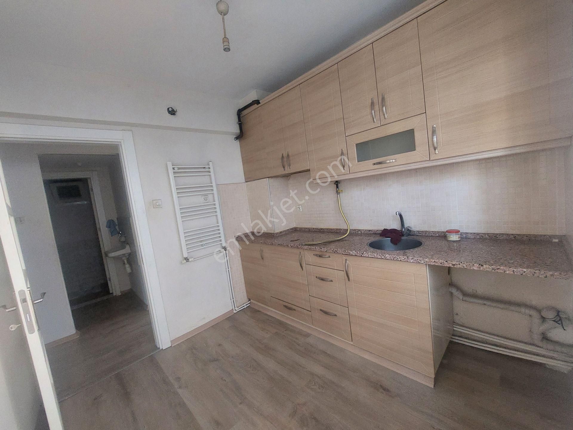 Buca Belediyesi Civarı Adnan Menderes Cad. Arakat 135m2 3+1 - Görsel 27