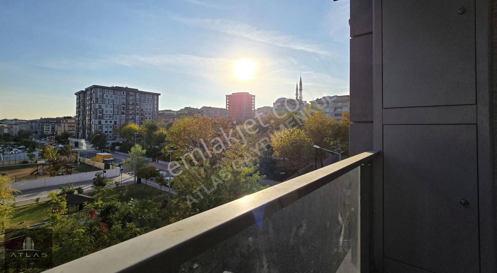 Atlas'tan, Sosyal Tesisli Sitede, 3+1, 162m2, 6.kat, E.banyolu - Görsel 3
