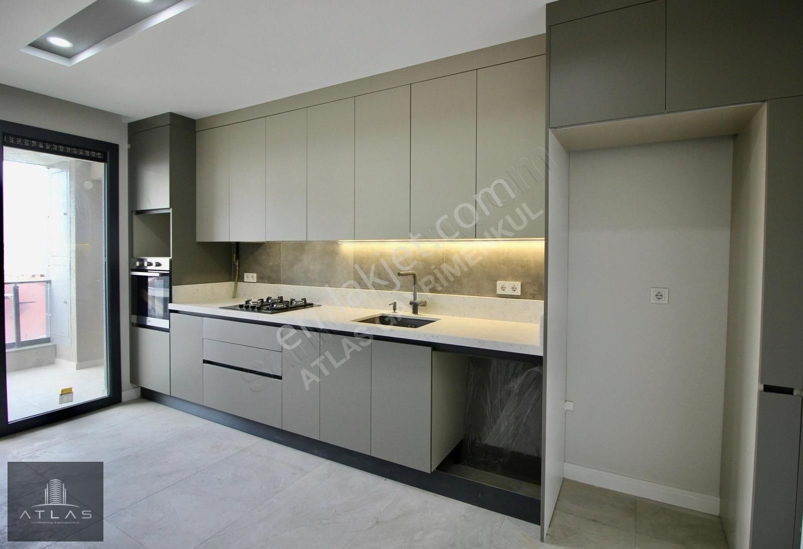 Atlas'tan, Sosyal Tesisli Sitede, 3+1, 145m2, 6.kat, E.banyolu - Görsel 5