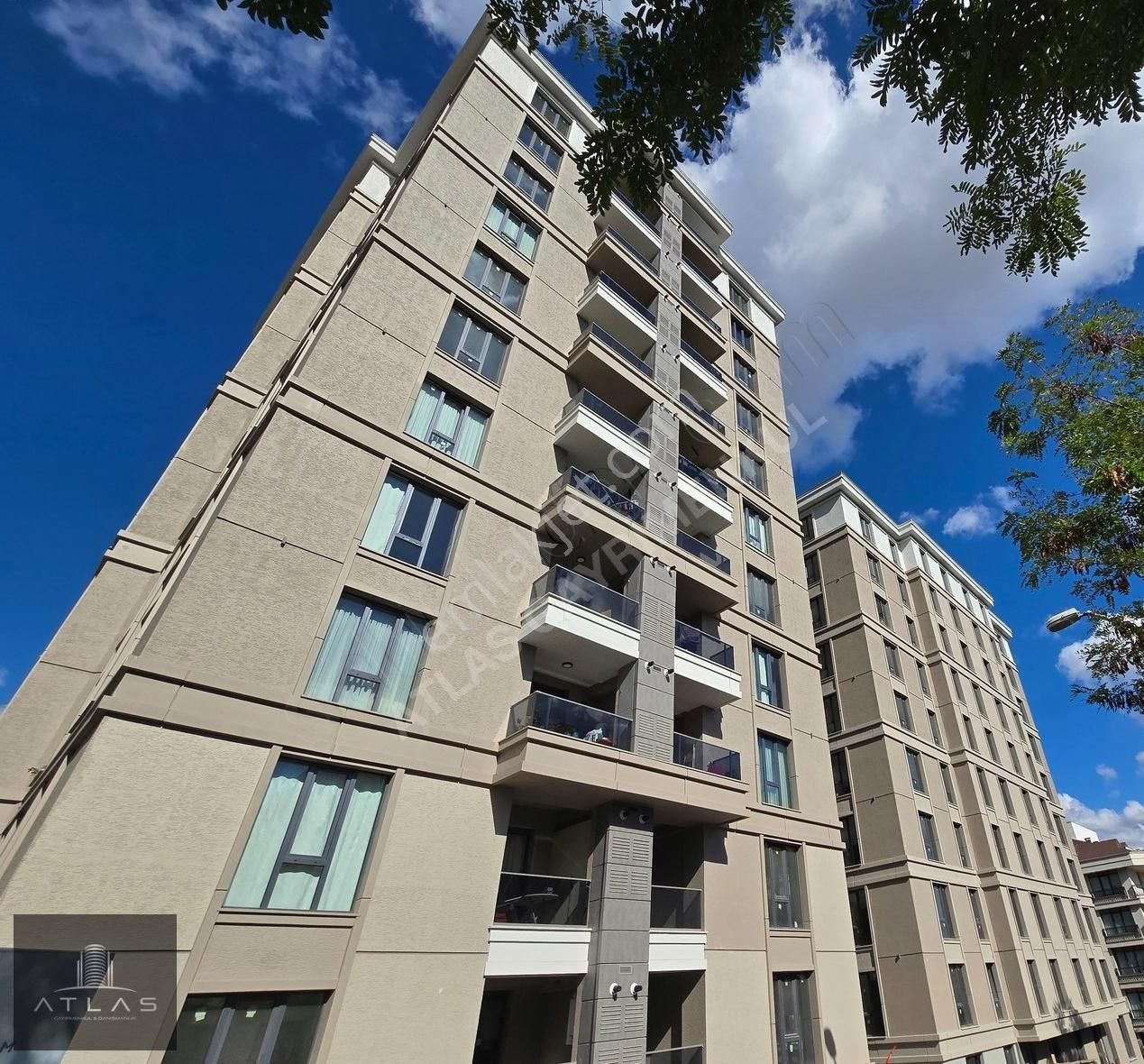 Atlas'tan, Sosyal Tesisli Sitede, 3+1, 145m2, 6.kat, E.banyolu - Görsel 3