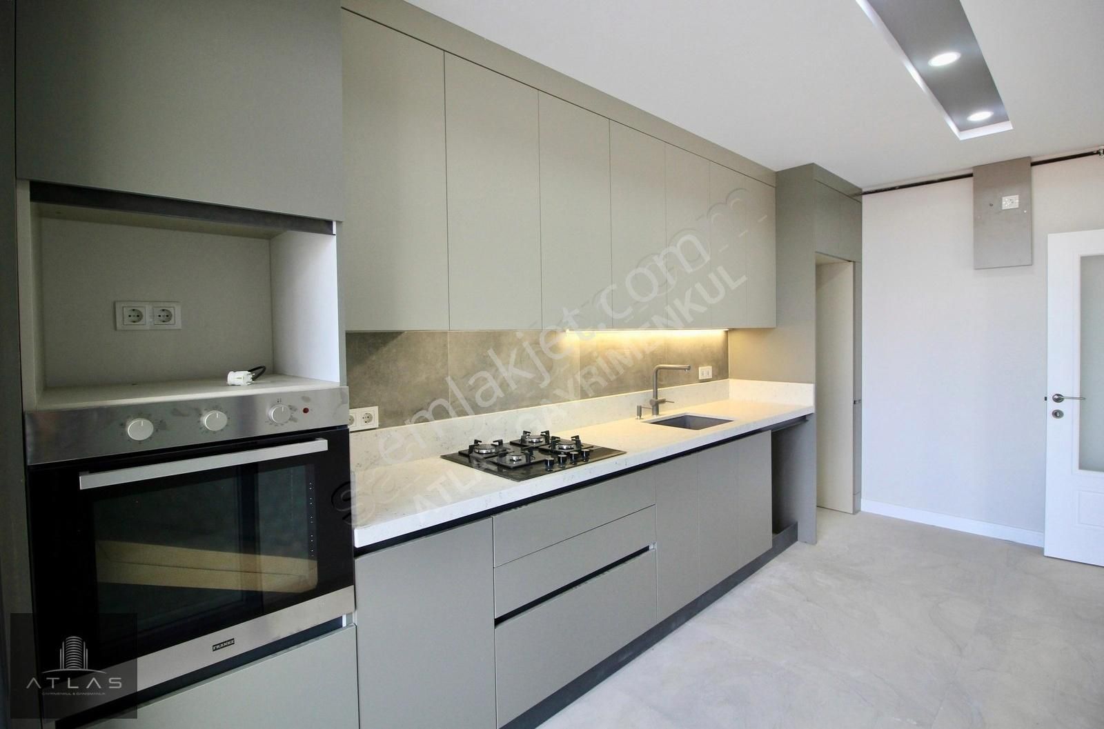 Atlas'tan, Sosyal Tesisli Sitede, 3+1, 145m2, 6.kat, E.banyolu - Görsel 7
