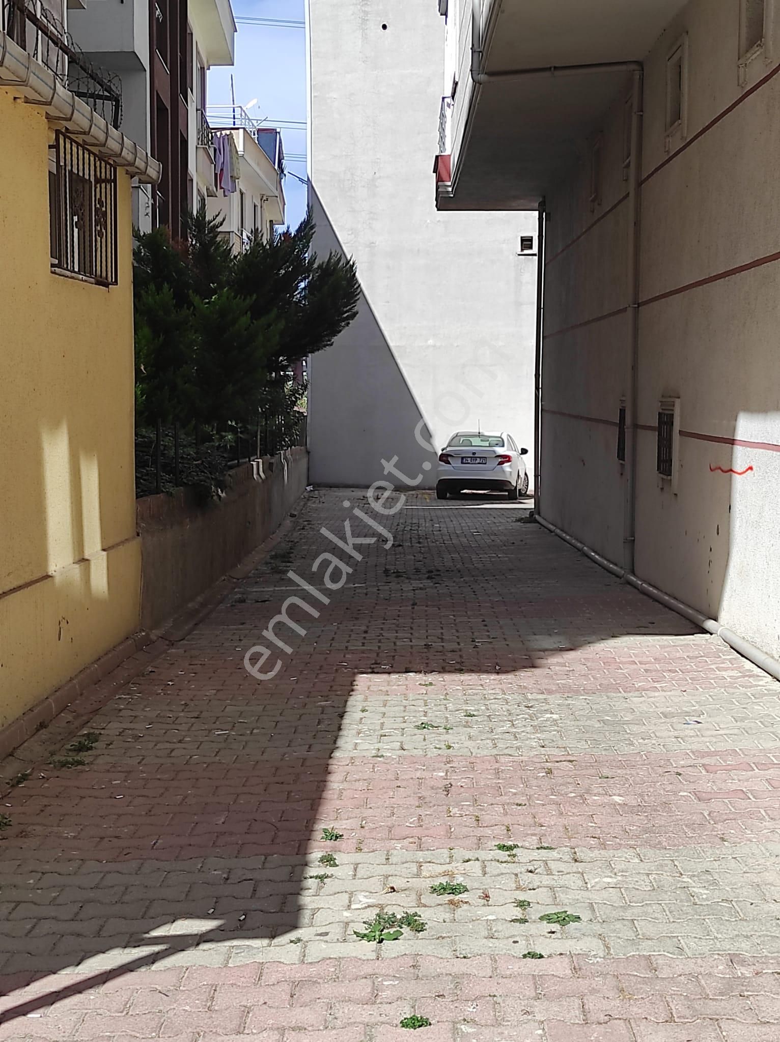 Merve Mahallesi Topraktan Bağımsız Açık Otoparklı 2+1 - Görsel 29