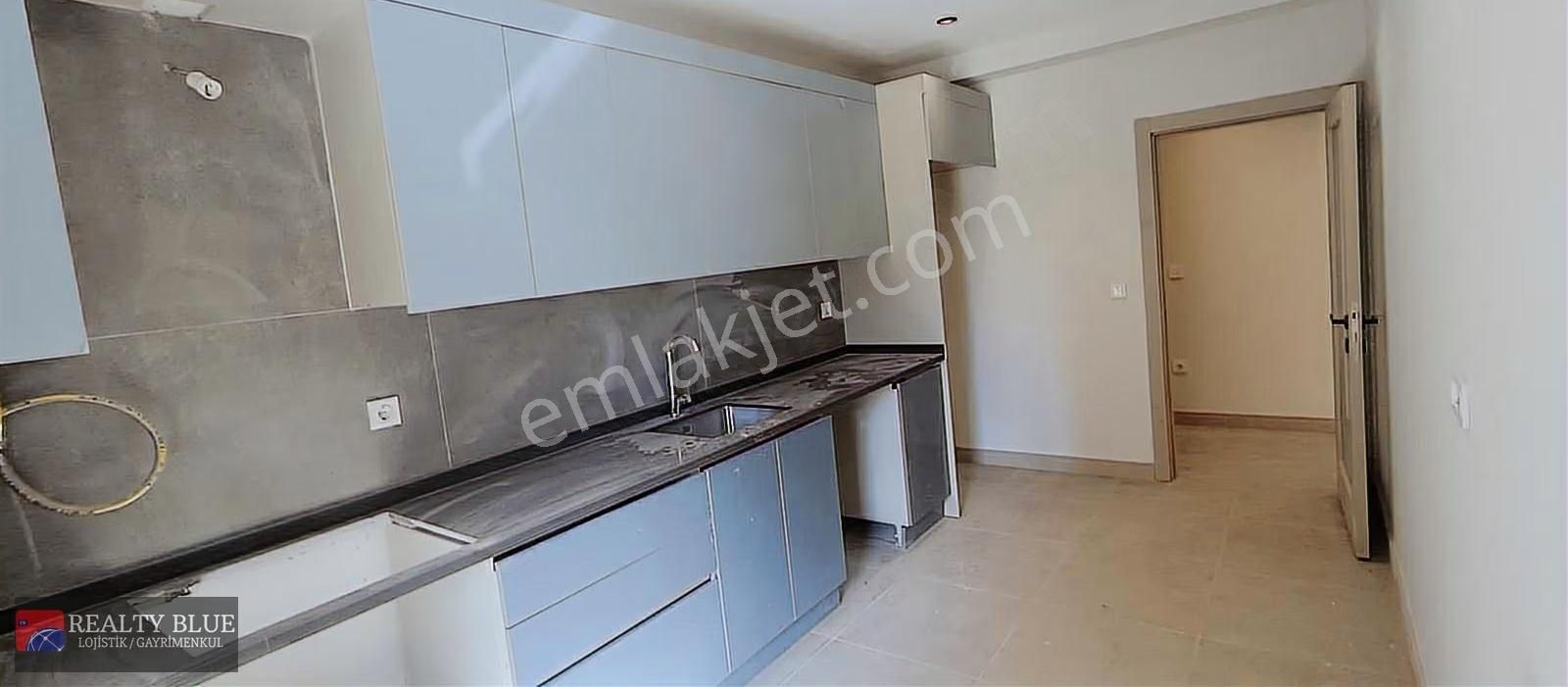 Sultanbeyli Eşref Bitlis Caddesine 150mt 3+1 Lüks Kaliteli Malze - Görsel 23