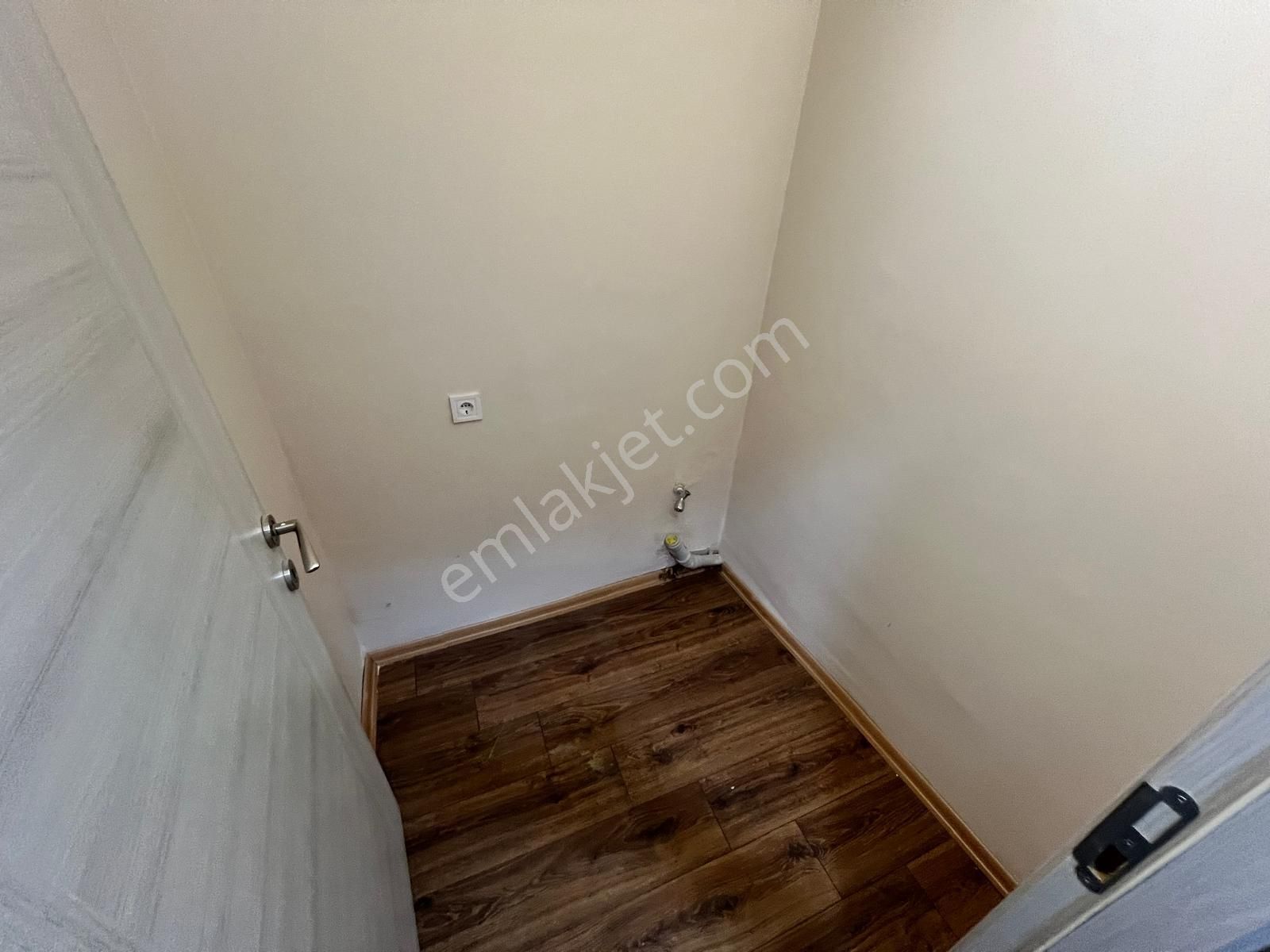 Seba'dan Kemalpaşa Asansörlü 2+1 85m2 Ofis/büro Uygun Kiralık İşyeri - Görsel 24