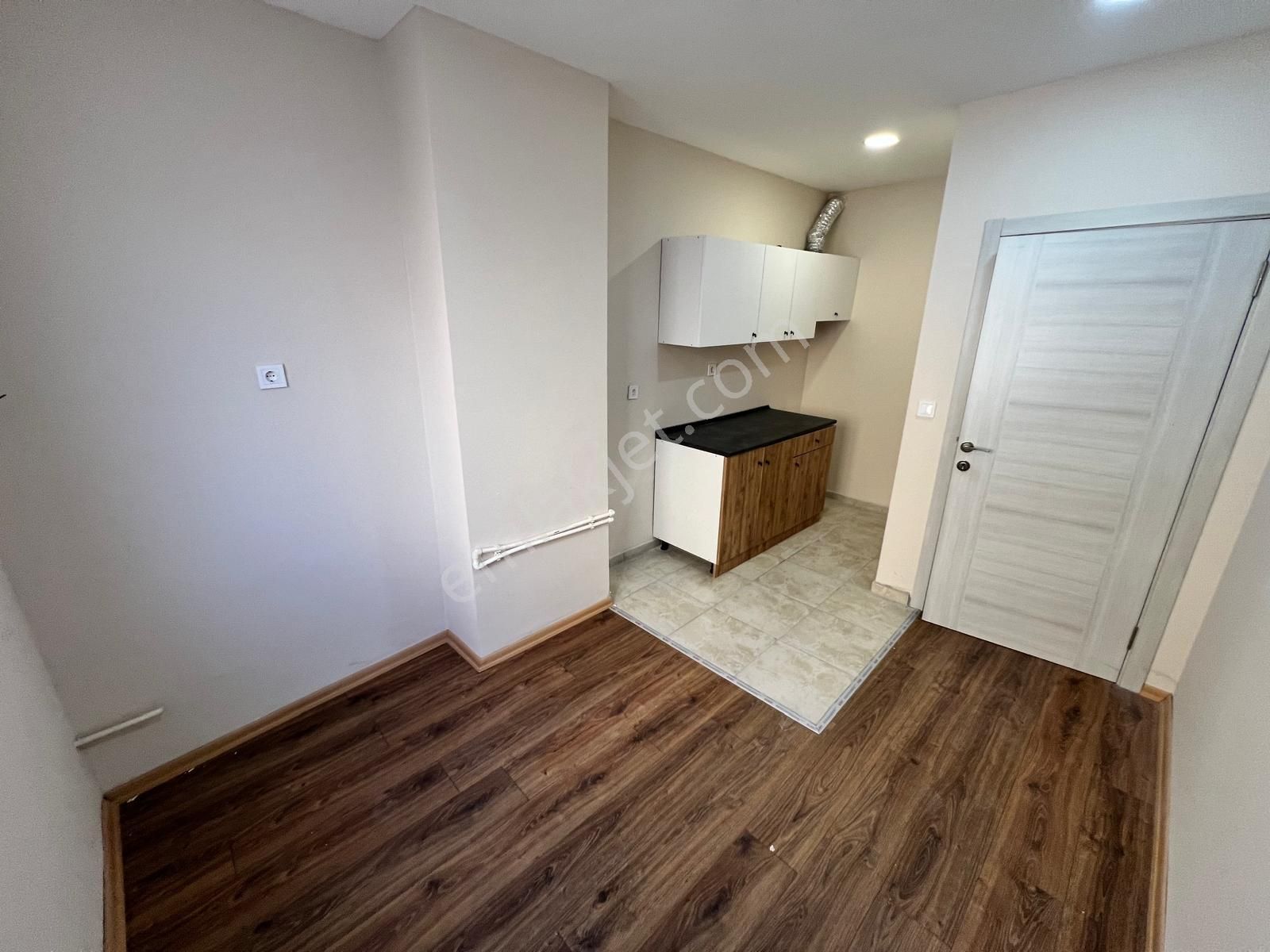 Seba'dan Kemalpaşa Asansörlü 2+1 85m2 Ofis/büro Uygun Kiralık İşyeri - Görsel 9