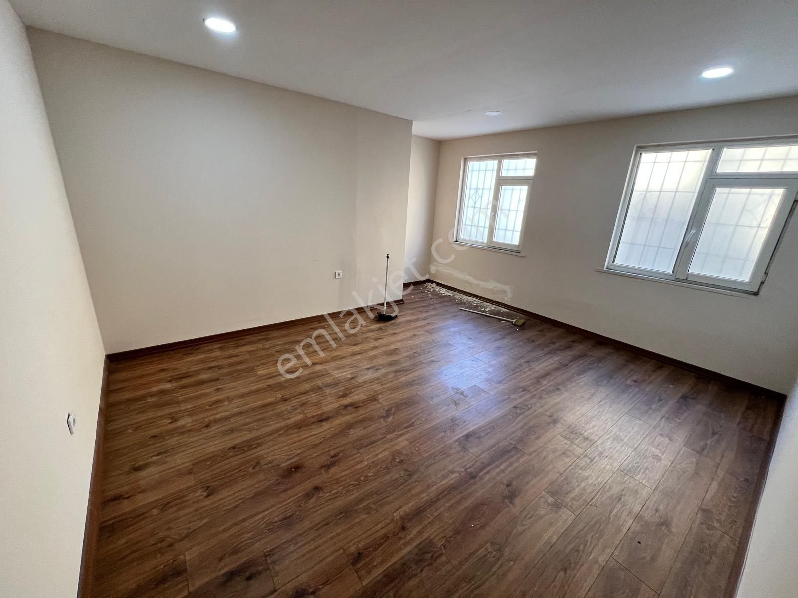 Seba'dan Kemalpaşa Asansörlü 2+1 85m2 Ofis/büro Uygun Kiralık İşyeri - Görsel 6
