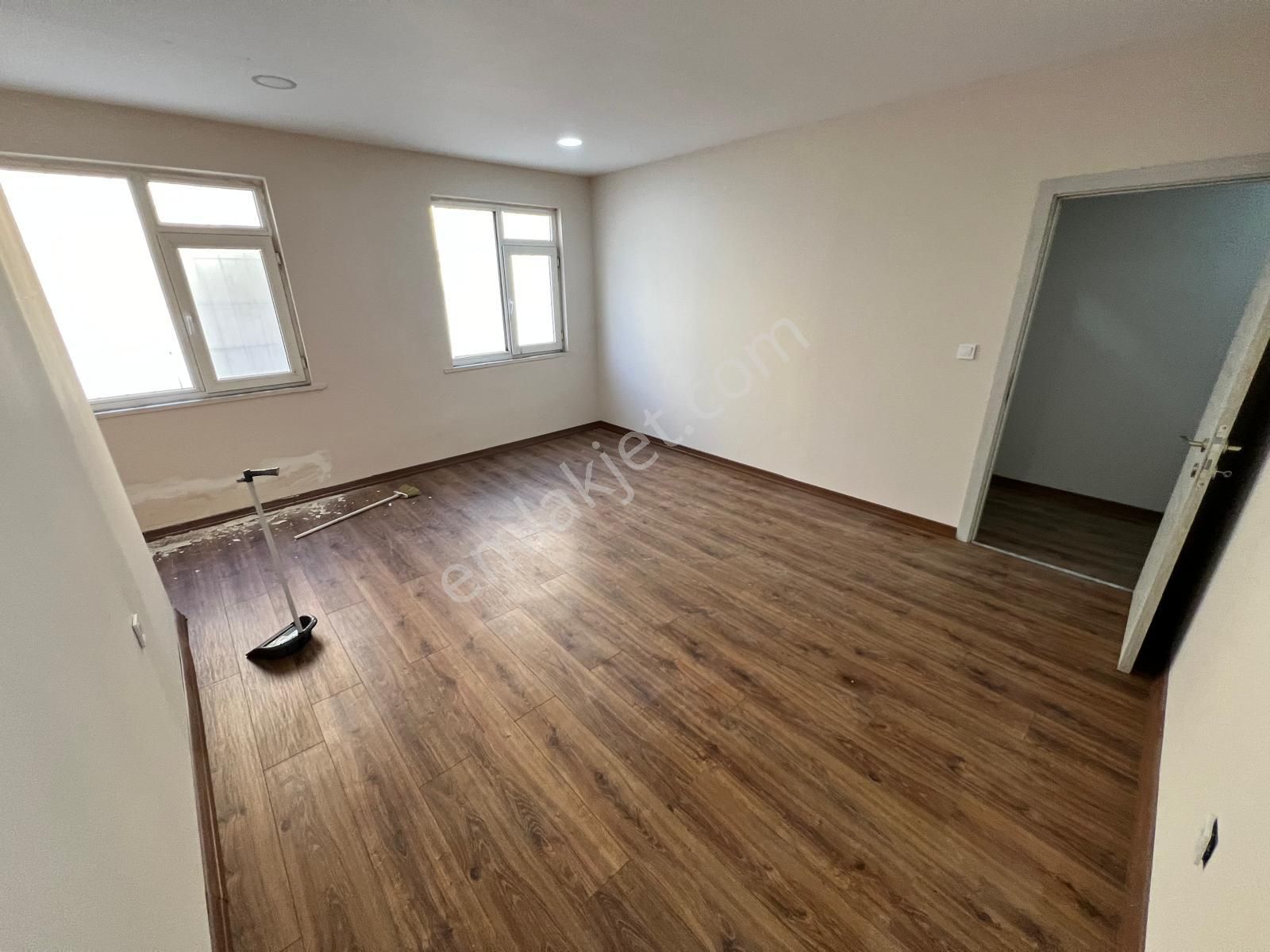 Seba'dan Kemalpaşa Asansörlü 2+1 85m2 Ofis/büro Uygun Kiralık İşyeri - Görsel 3