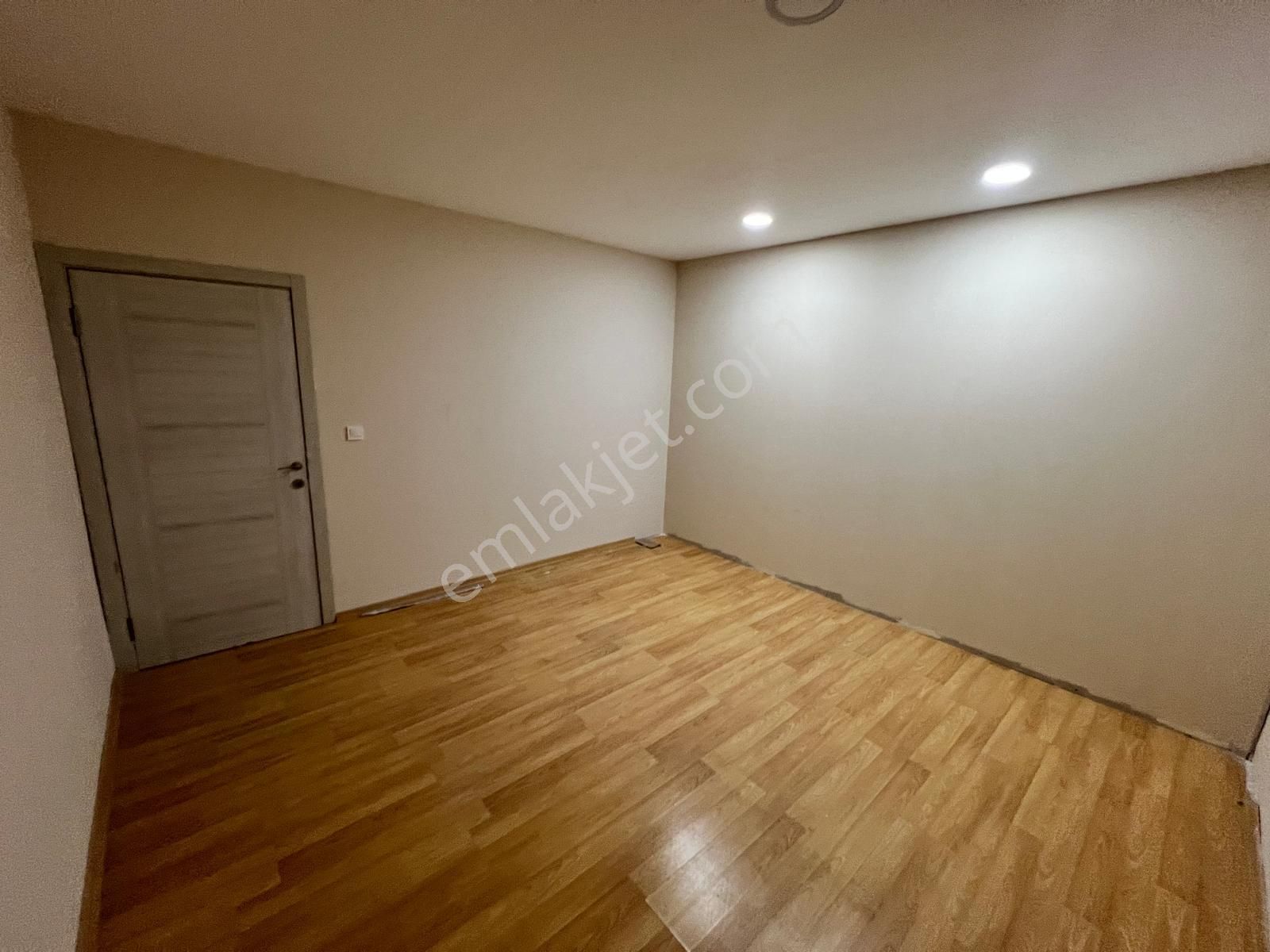 Seba'dan Kemalpaşa Asansörlü 2+1 85m2 Ofis/büro Uygun Kiralık İşyeri - Görsel 19