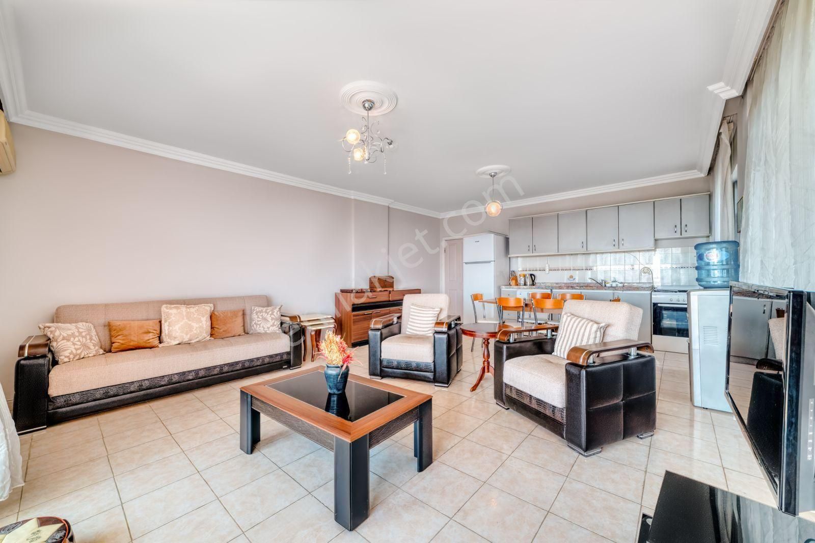 Alanya Mahmutlar'da Denize Sıfır, Panoramik Manzaralı 3+1 Daire - Görsel 2