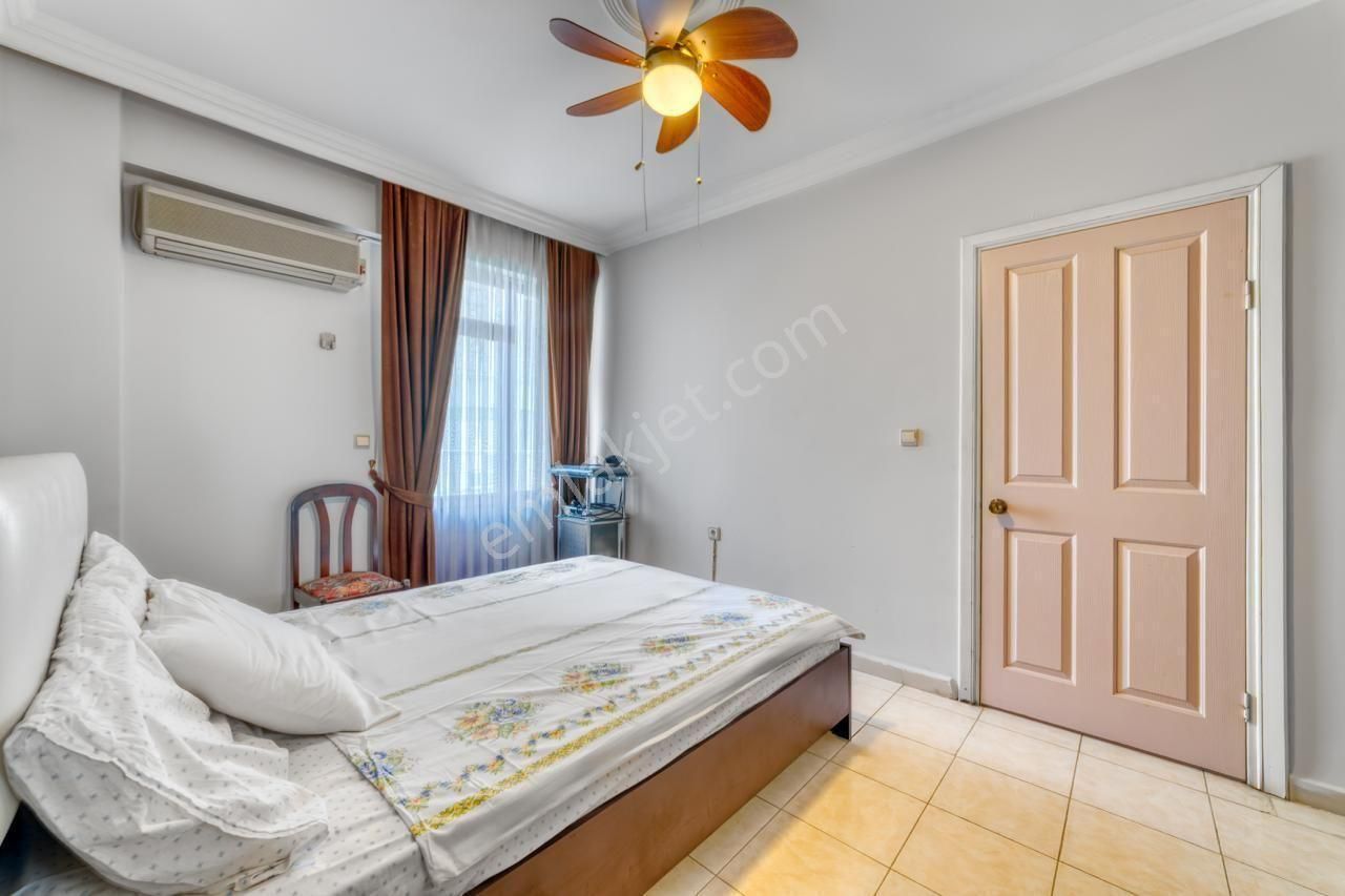 Alanya Mahmutlar'da Denize Sıfır, Panoramik Manzaralı 3+1 Daire - Görsel 13